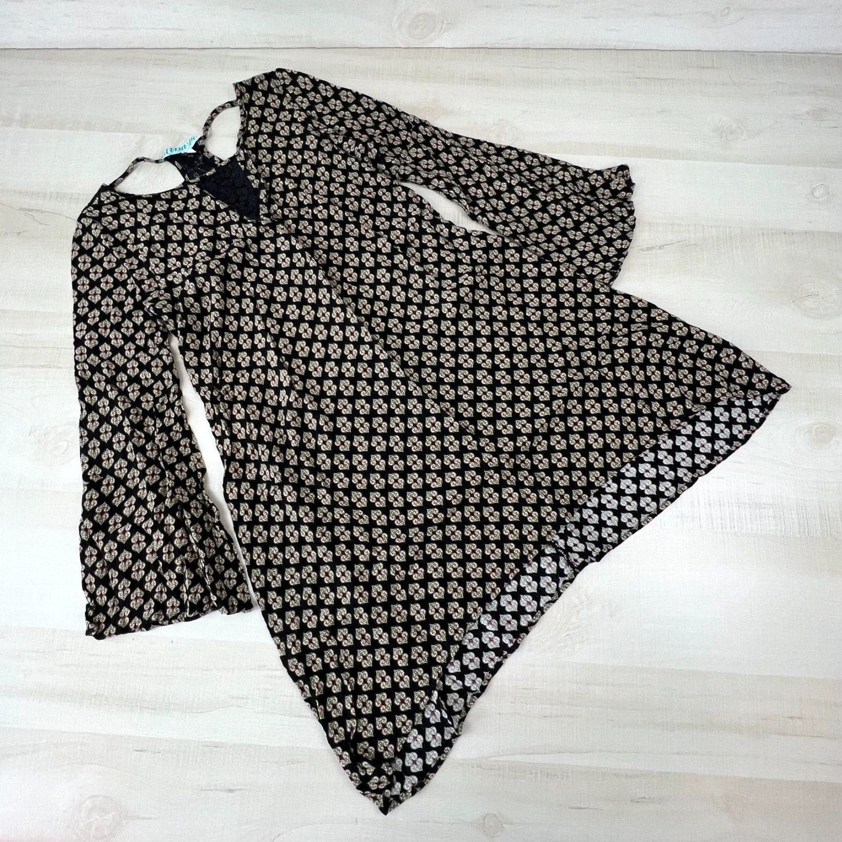 Vintage Dina Be Womens Mini Dress Small Black Long Sleeve Bell Sleeve Boho Short Flowy Dress Mens? Size S / US 4 / IT 40 - 2 Thumbnail