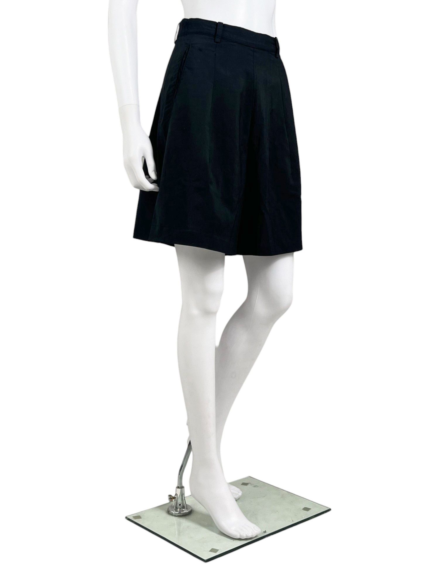 Yohji Yamamoto 2000's Low Rise Black Wool Shorts Size 28" / US 6 / IT 42 - 2 Thumbnail