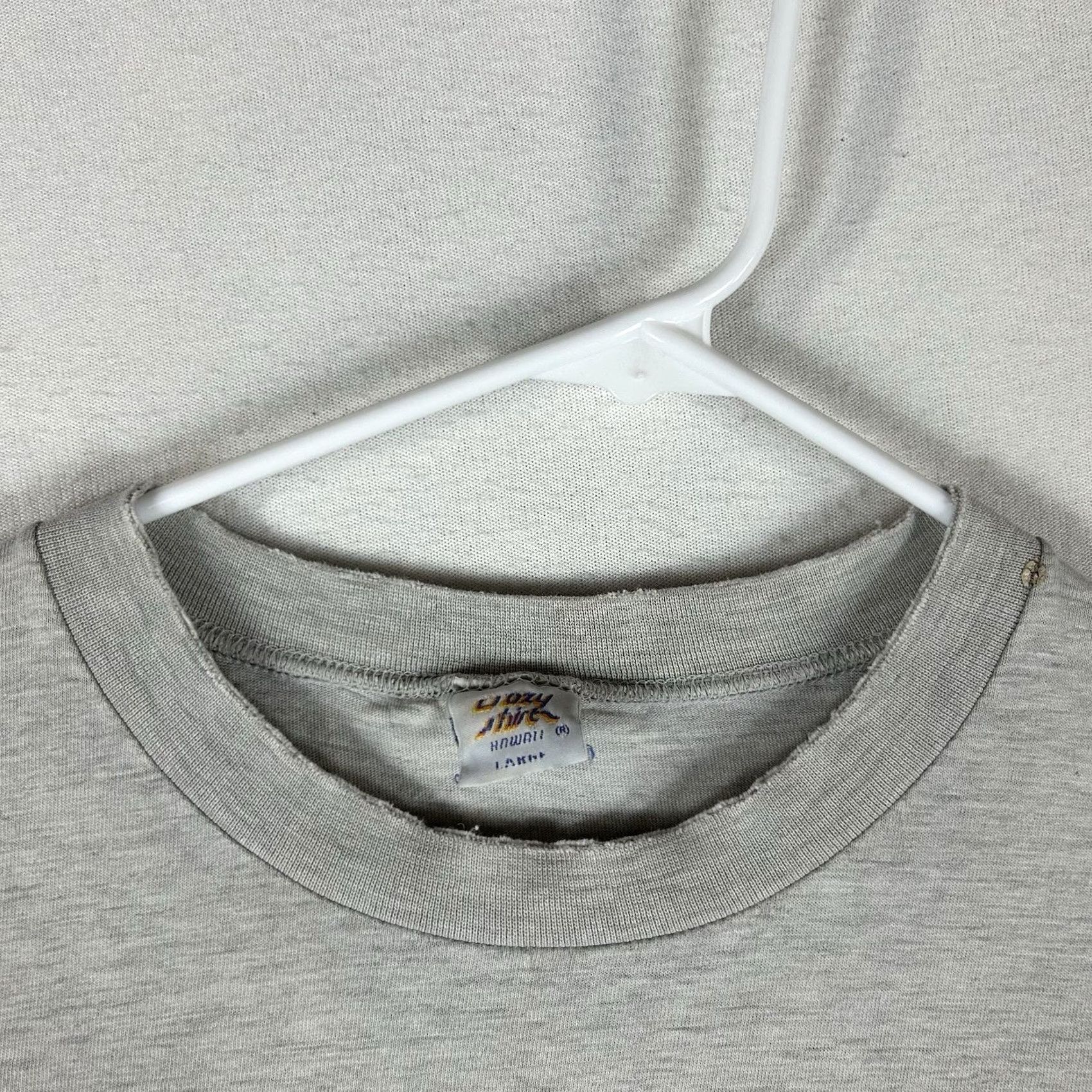 Vintage VINTAGE Crazy Shirts Hawaii T-Shirt Mens Large Gray Buffalo Graphic Print FLAWED Size US L / EU 52-54 / 3 - 6 Thumbnail
