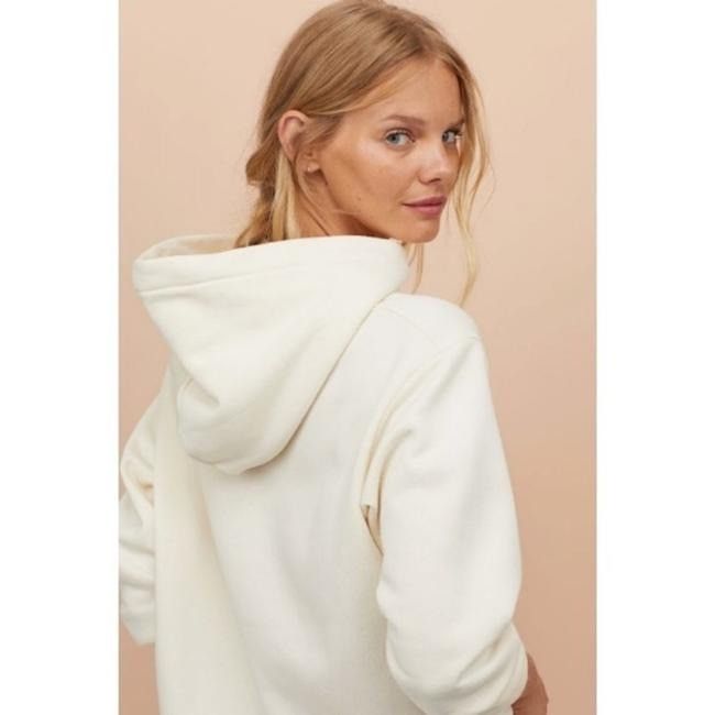 H&M H&M Ivory Minnie Mouse Hoodie Sweater Size XS / US 0-2 / IT 36-38 - 5 Thumbnail