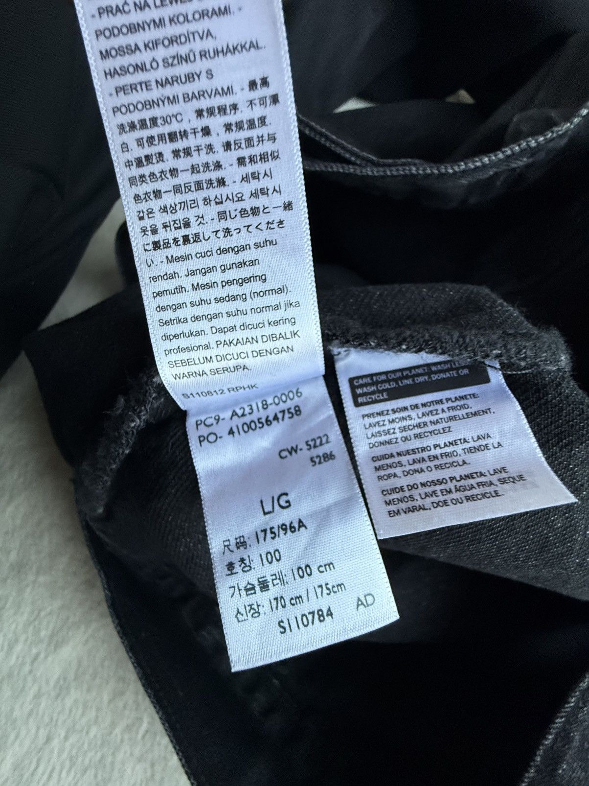 DENIM TEARS × Levi's Denim tears Levi’s black studded trucker jacket BNWT Size US L / EU 52-54 / 3 - 24 Thumbnail