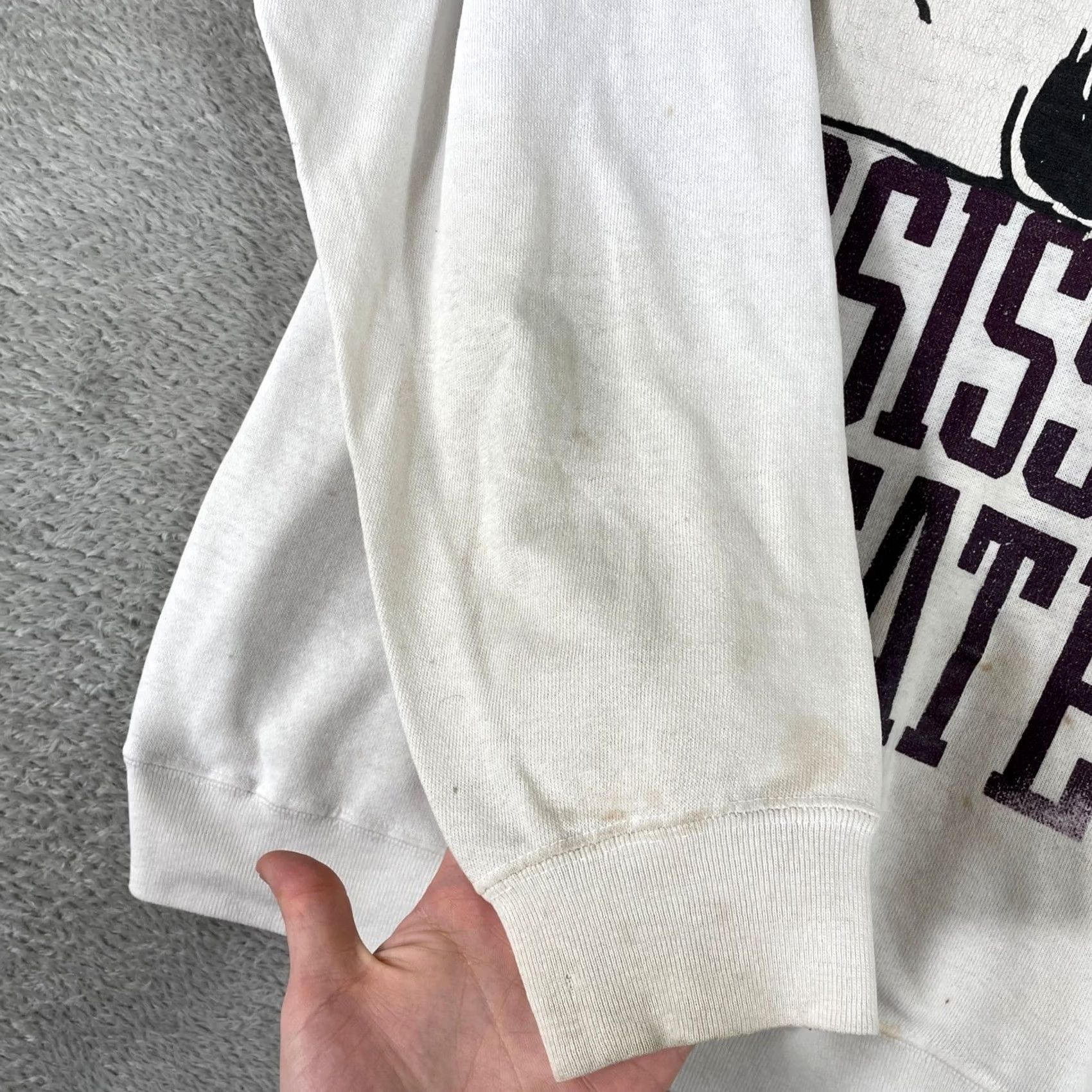Vintage VINTAGE Snoopy Mississippi State Sweatshirt Mens XL White College Graphic Print Cowboys? No -- Size US XL / EU 56 / 4 - 3 Thumbnail