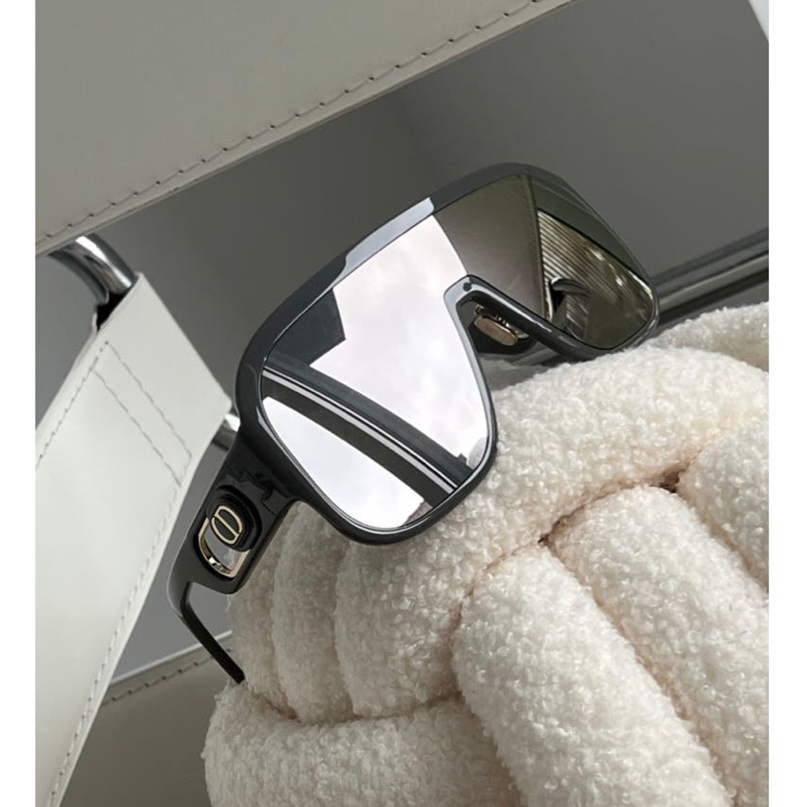 NEW Dior DiorEssential A2U Sunglasses in Logo Oblique Mirror Dior NEW Dior DiorEssential A2U Sunglasses in Logo Oblique  main image 3