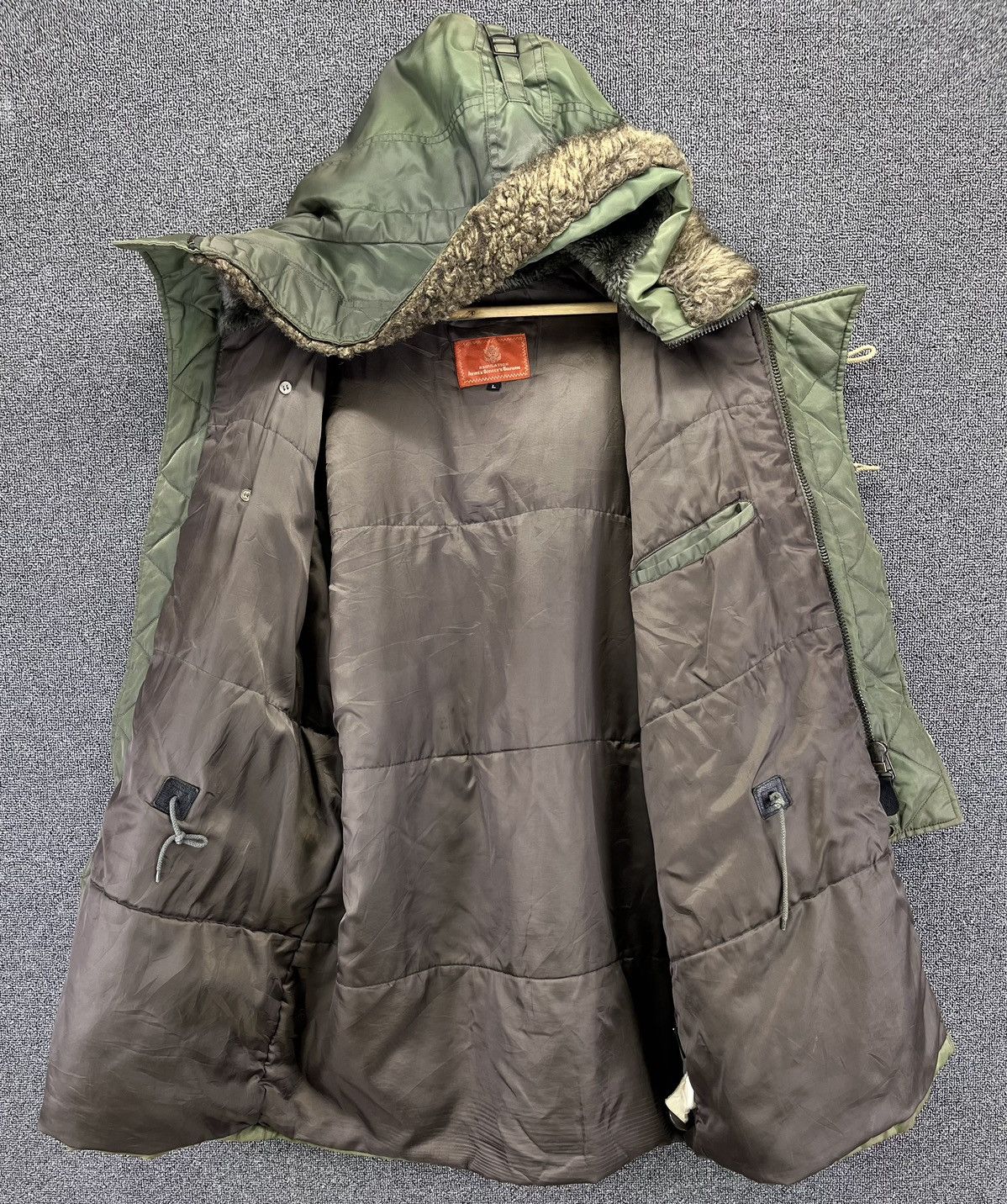 Avirex Vintage Avirex Rescue Fur Hoodie Parkas BomberJacket Size US L / EU 52-54 / 3 - 9 Thumbnail