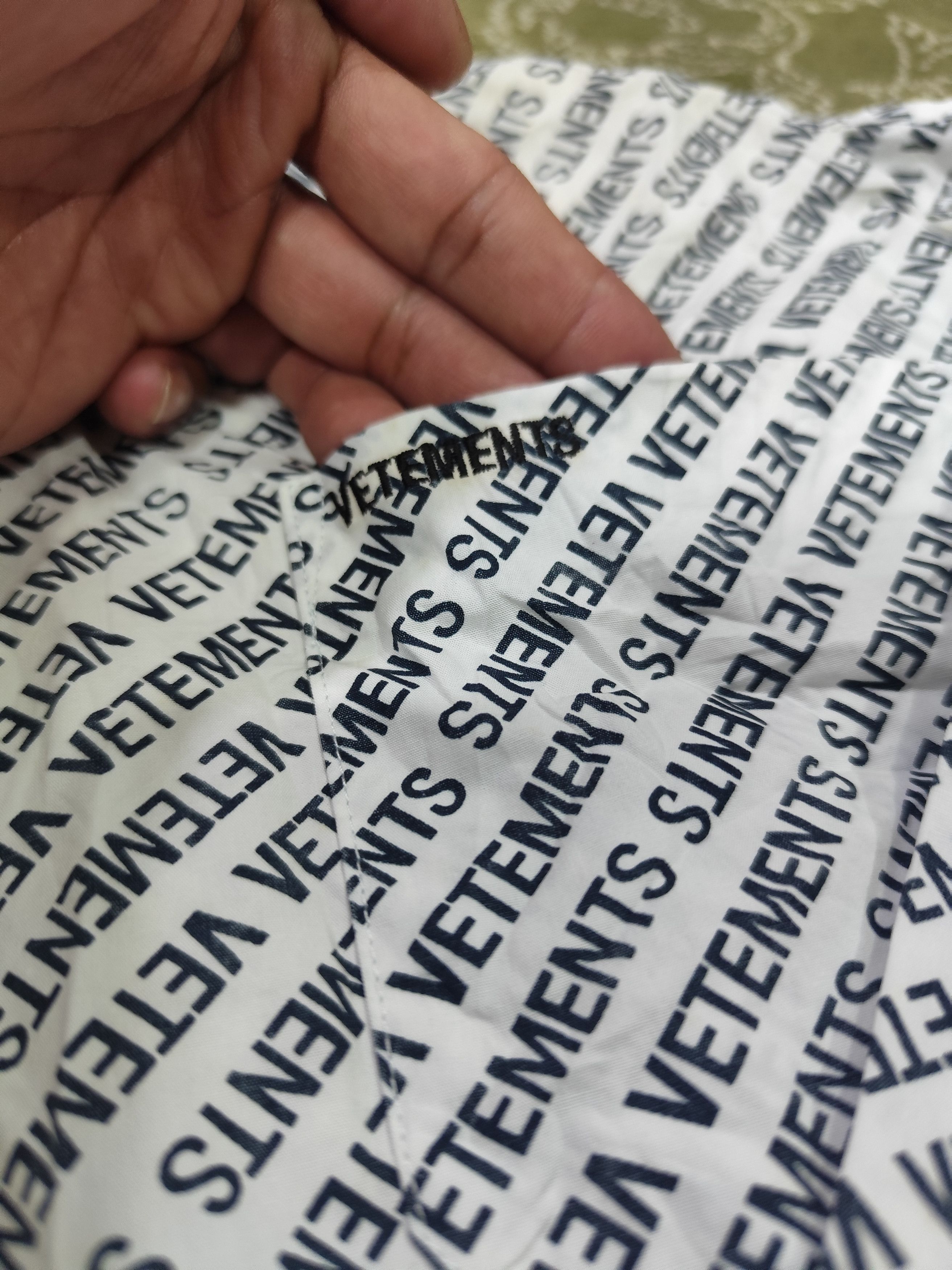 Vetements VETEMENTS MONOGRAM POUR HOMME TRICOT 2018 BY DEMNA GVASALIA Size US S / EU 44-46 / 1 - 6 Thumbnail