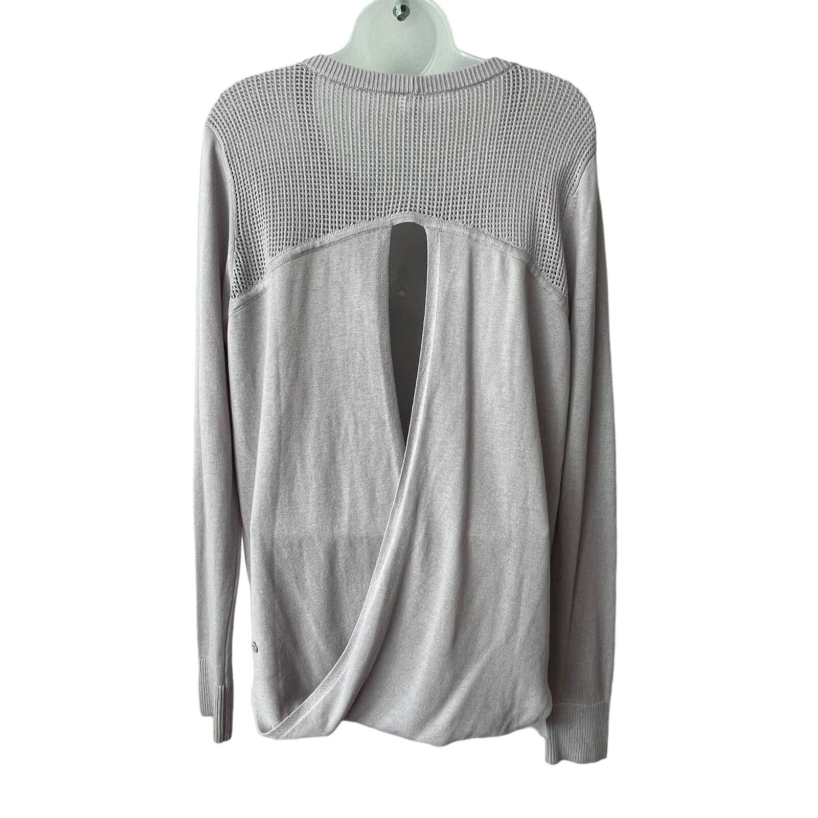 Lululemon Lululemon Back to Balance LS Sweater in Iris Size 10 NWOT Size L / US 10 / IT 46 - 2 Thumbnail