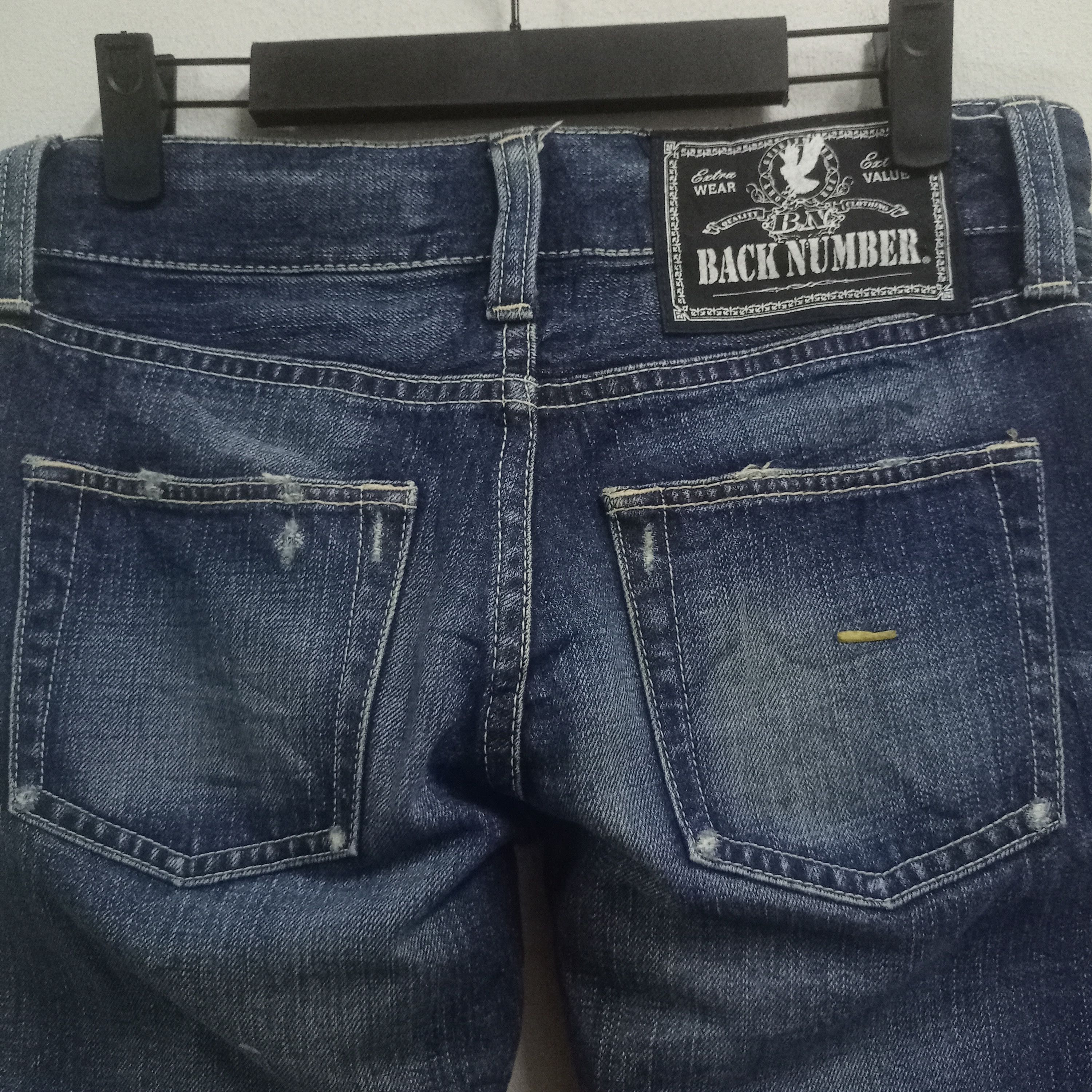 Japanese Brand Vintage Back Number Blue Wash Distressed Curve Leg Jeans Size 28" / US 6 / IT 42 - 7 Thumbnail