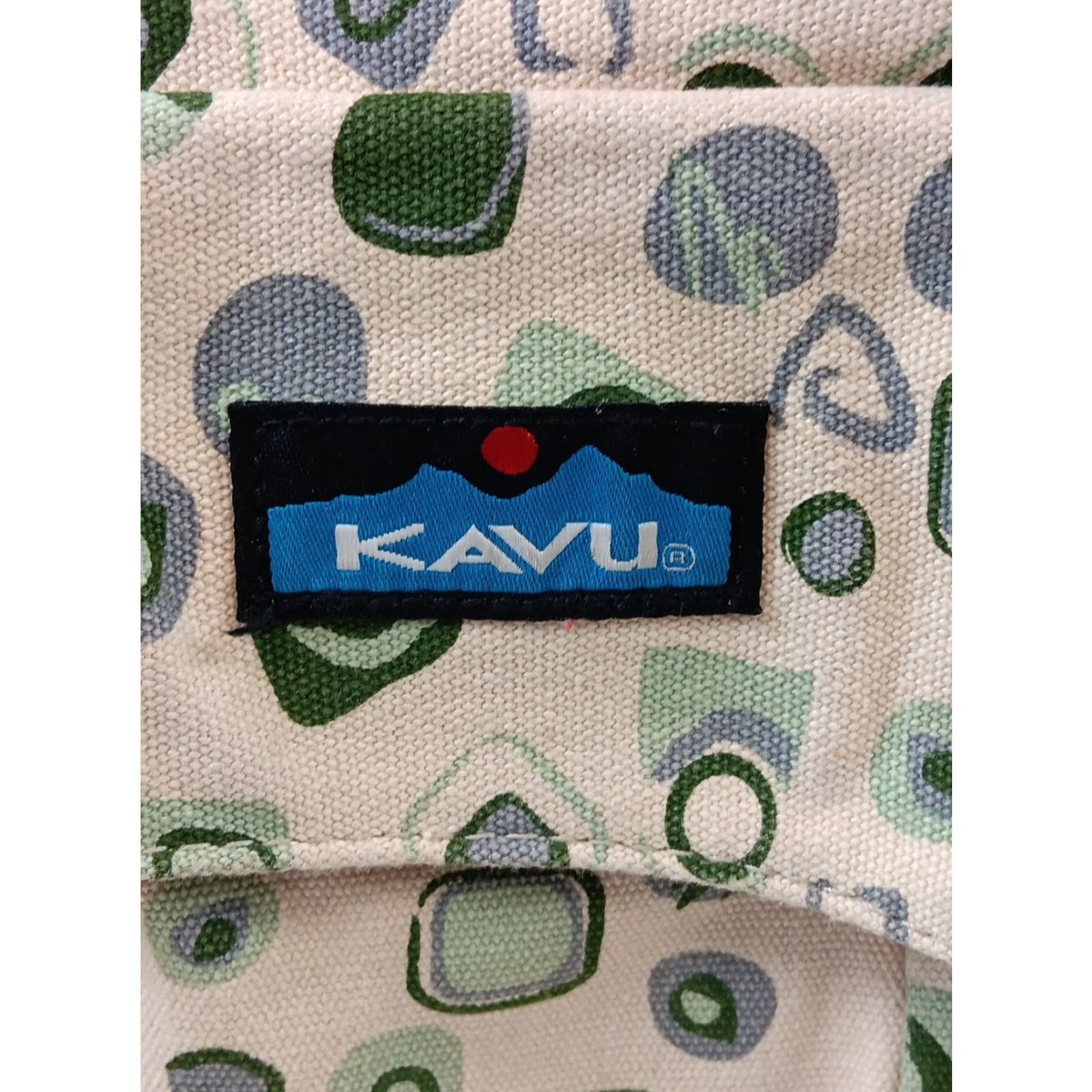 KAVU KAVU Keeper Bag Crossbody Purse Women Small Beige Outers Pockets Adjustable Strap Lightly Used Size ONE SIZE - 3 Thumbnail