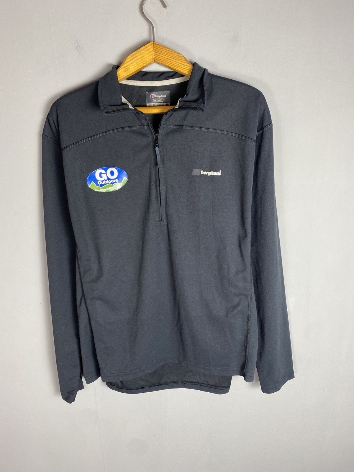 Berghaus × Vintage Vintage berghaus outdoor sweatshirt fleece Size US L / EU 52-54 / 3 - 1 Thumbnail