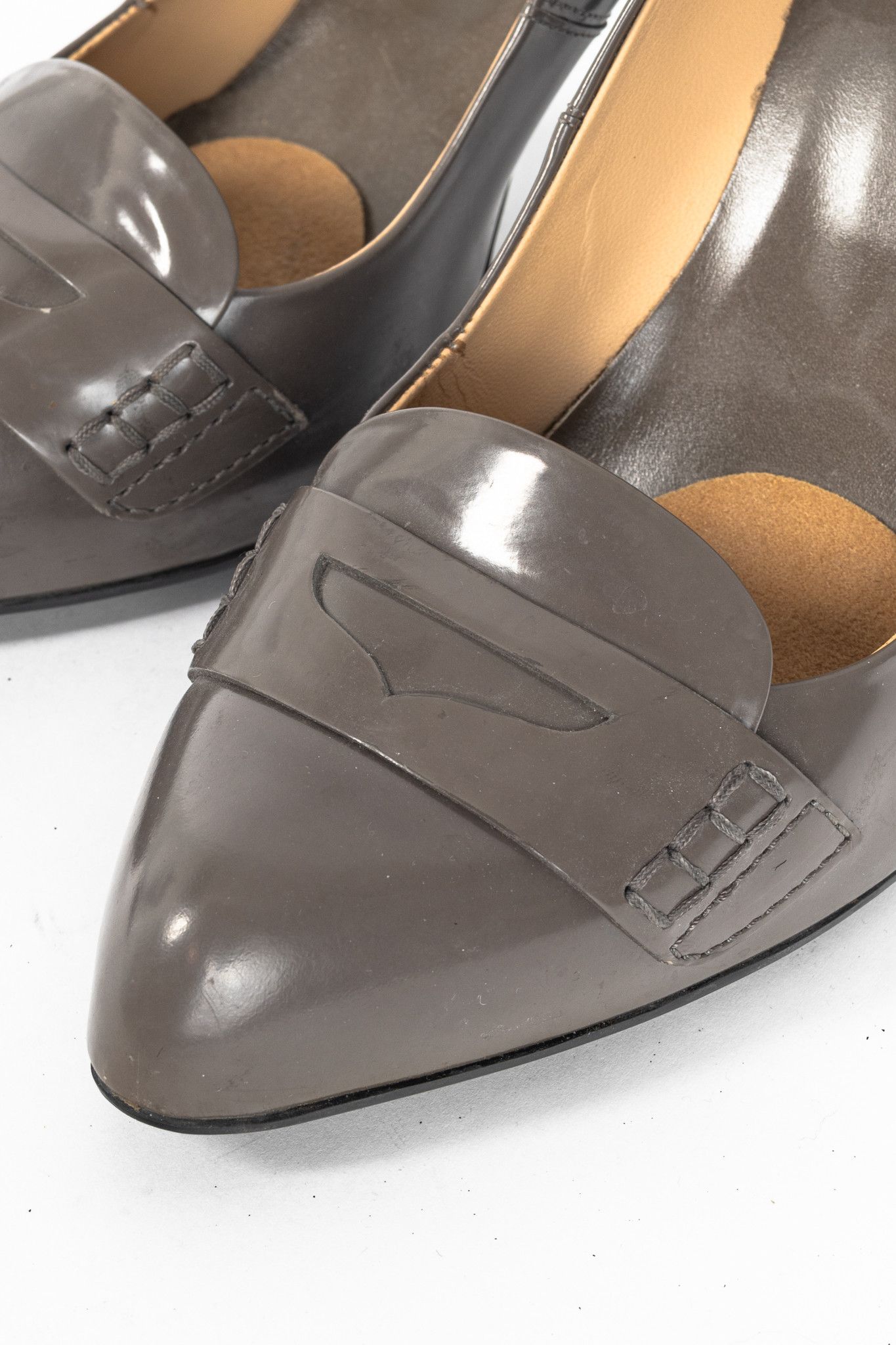 Tod's Tod’s Taupe Buffed-Leather Penny-Loafer Pumps Size US 10 / IT 40 - 7 Thumbnail