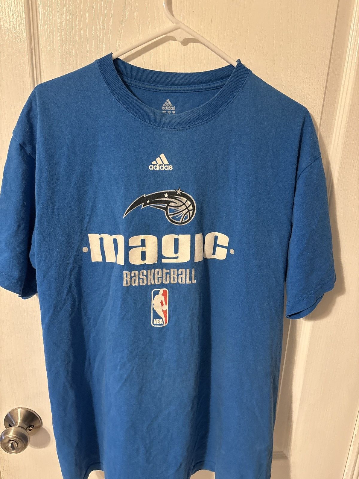 Adidas Vintage magic basketball tshirt Size US L / EU 52-54 / 3 - 1 Thumbnail