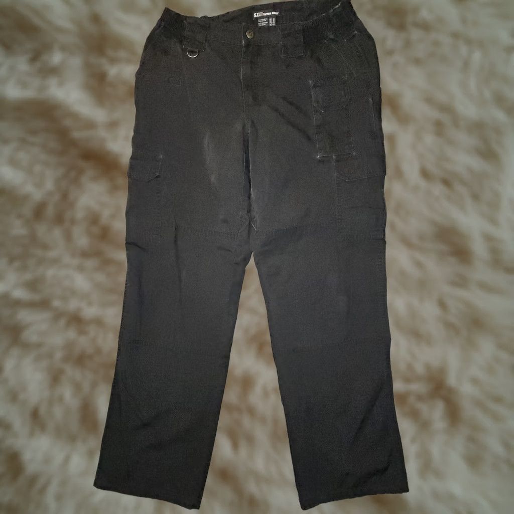 Vintage VINTAGE 5.11 Tactical Cargo Pants Women's 12 Black 8 Pockets Mid Rise Workwear Rip Stop Size 34" / US 12 / IT 48 - 1 Thumbnail
