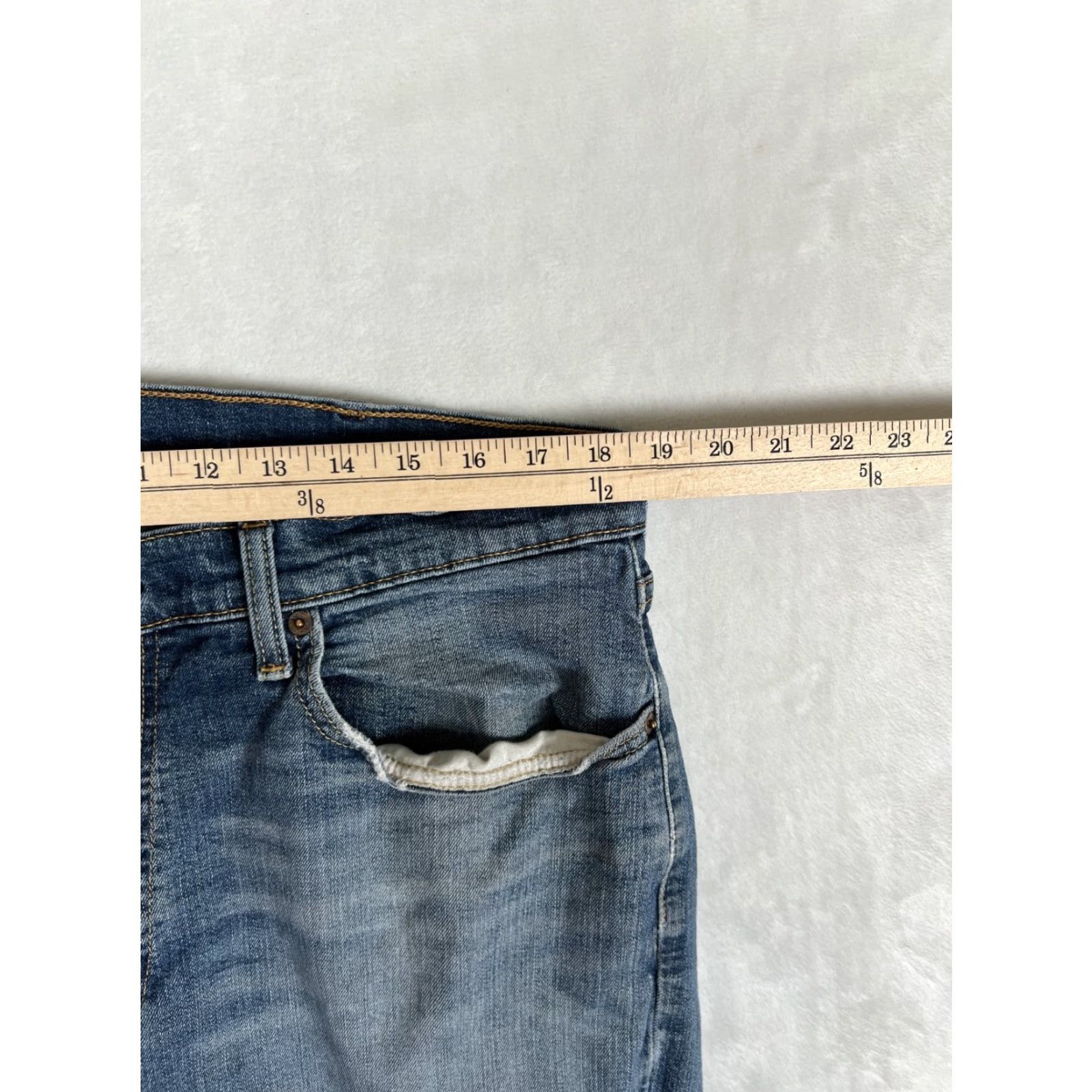 Levi's VINTAGE Levi's 559 Jeans 38x32 Blue Denim Relaxed Straight 90s Grunge Mens Jeans Size US 38 / EU 54 - 7 Thumbnail