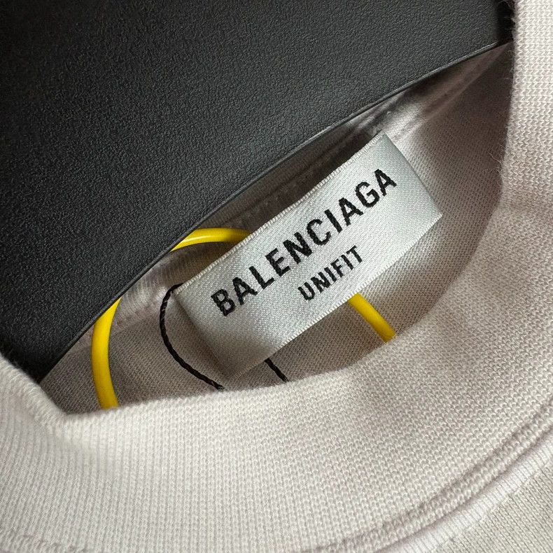Balenciaga Balenciaga White cover rubber strip deletion line short sl Size US L / EU 52-54 / 3 - 3 Thumbnail
