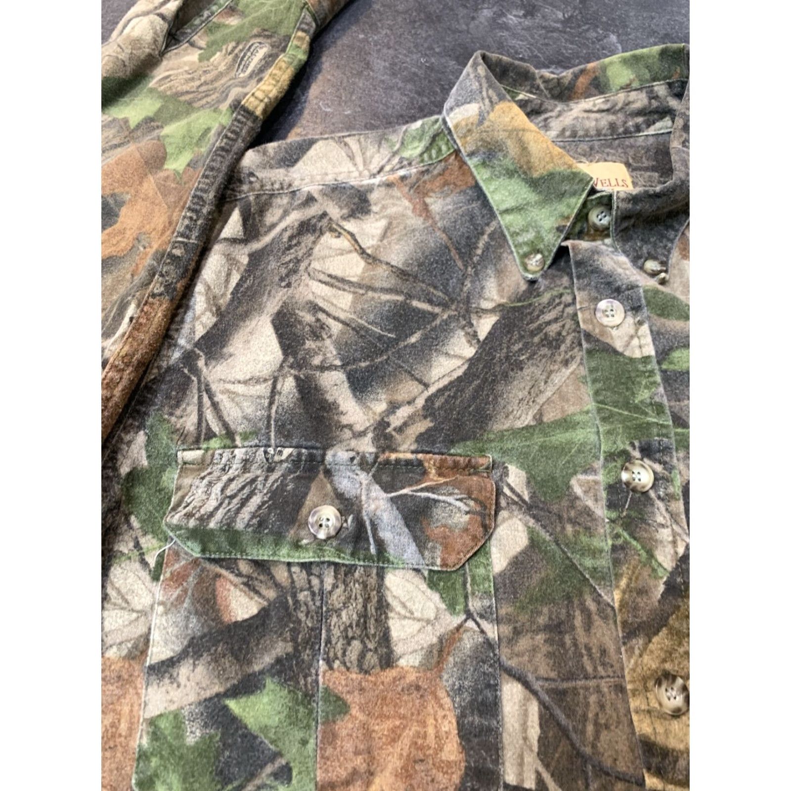 Realtree VINTAGE Wells Creek Men's XL Camouflage Flannel Shirt Outdoor Hunting Camo Long Sleeve Button-Up Size US XL / EU 56 / 4 - 4 Thumbnail