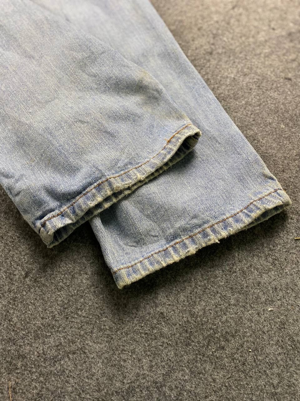 Levi's vintage levis 550 relaxed fit distressed denim Size US 39 - 7 Thumbnail