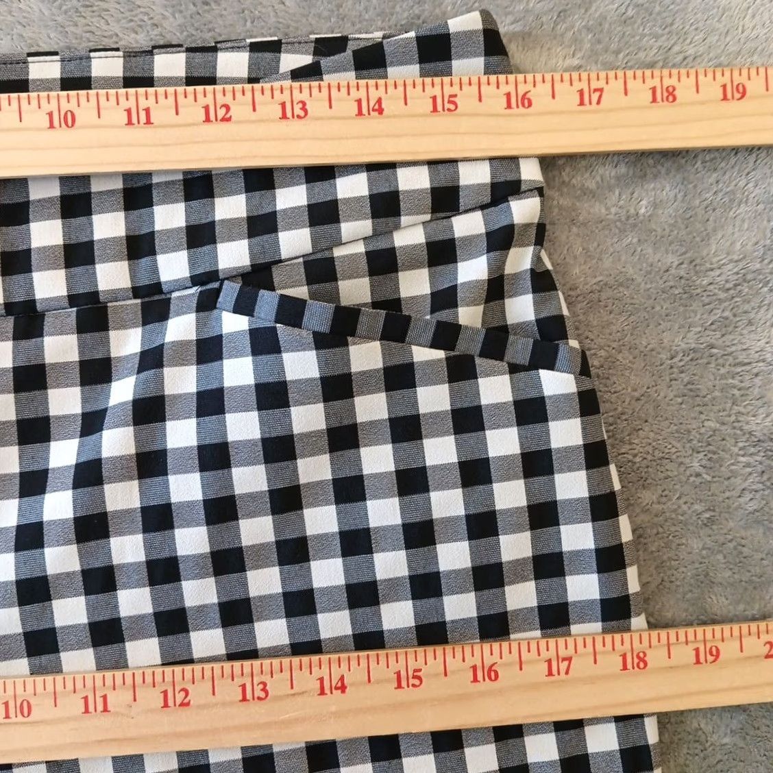 Vintage Chico's Pants Cropped Slimming Stretch Wide Waist 32in Black Plaid Women 0.5 Regular Straight Inseam 23.5in Size 25" / US 0 / IT 36 - 3 Thumbnail