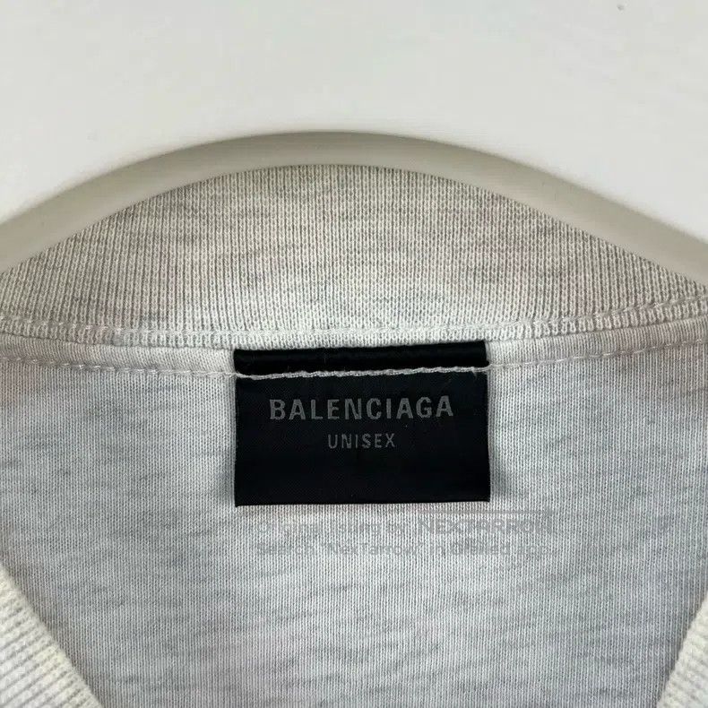 Balenciaga Balenciaga Reversed Letter Logo Embroidered Round Neck Sho Size US M / EU 48-50 / 2 - 4 Thumbnail