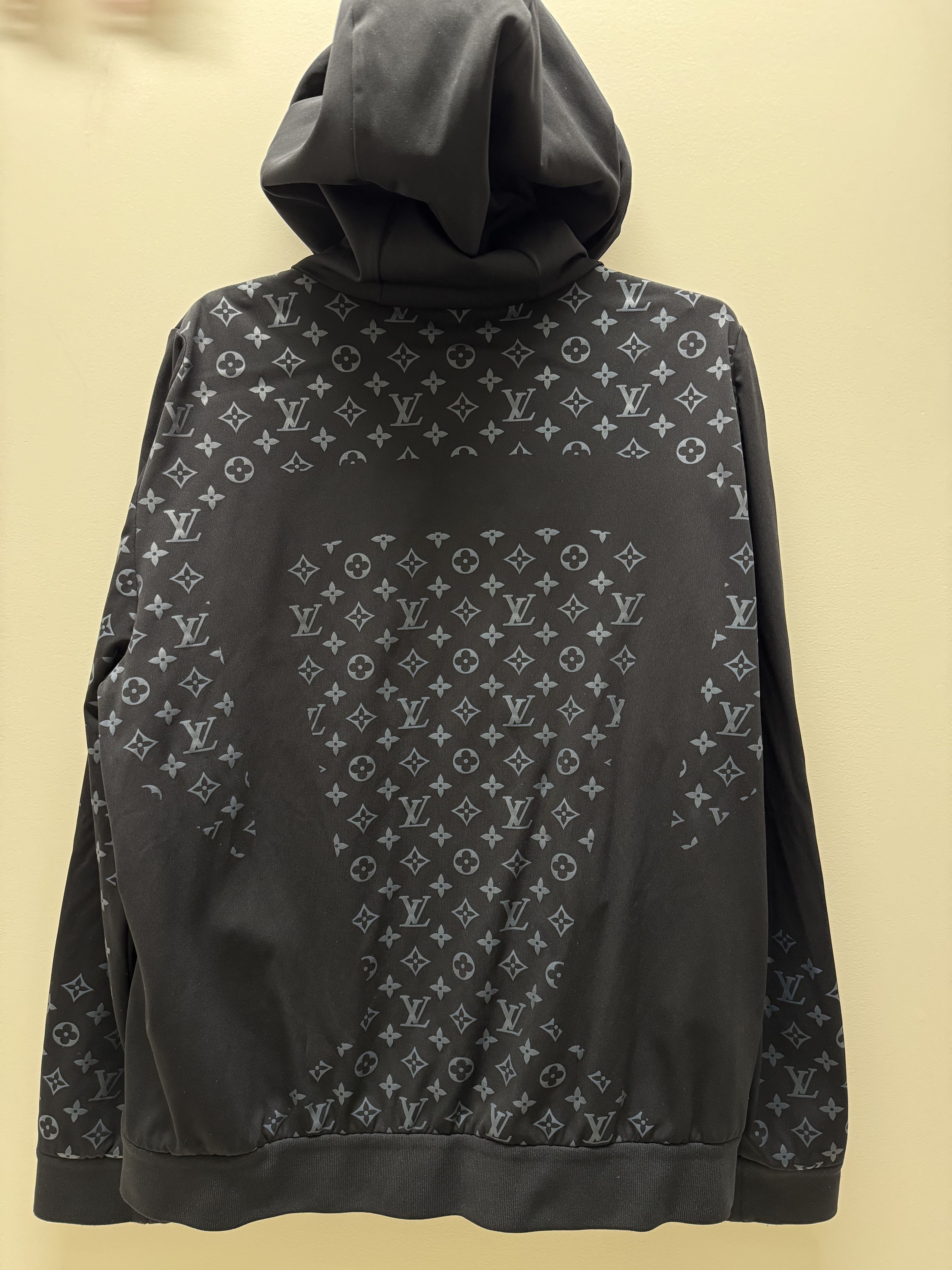 Louis Vuitton Louis Vuitton 2054 Black Heat Changing Monogram Zip Hoodie Size US L / EU 52-54 / 3 - 2 Thumbnail