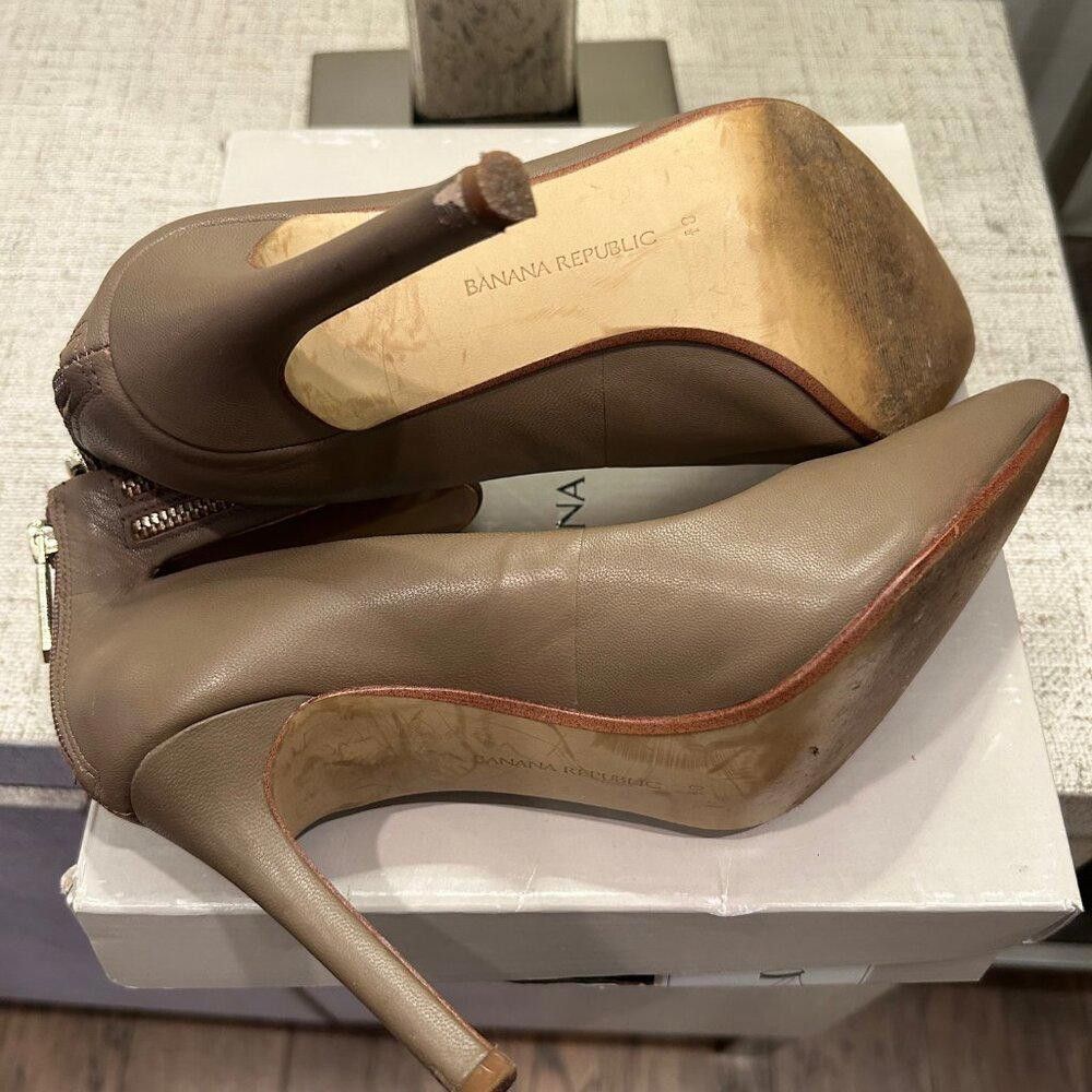 Banana Republic Banana Republic GAYLE pump with Zippered Ankle Strap Size US 8.5 / IT 38.5 - 8 Thumbnail