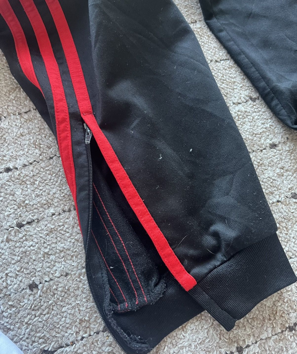 Puma Vintage AC Milan Trainingshose von Adidas Größe S Size US 30 / EU 46 - 6 Thumbnail