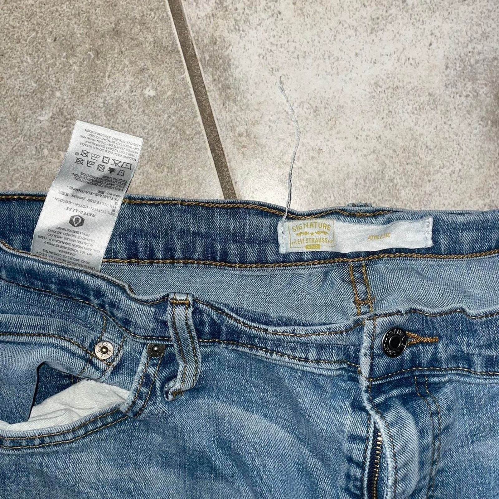 Levi's Blue levis signatture athletic jeans Size US 32 / EU 48 - 4 Thumbnail