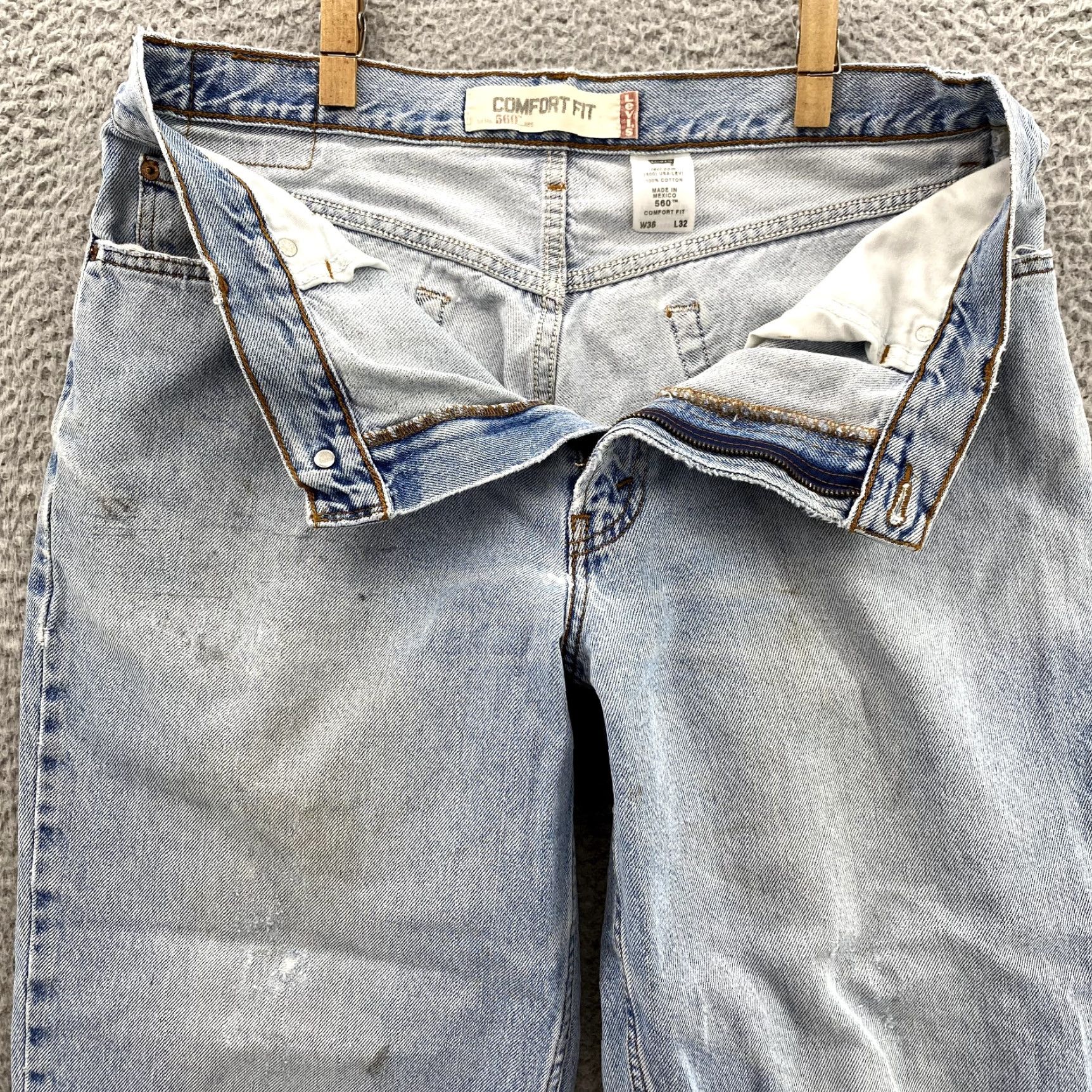 Levi's Levi's 560 Jeans Mens 35x30 Blue Light Wash Skater Tapered Denim 90s Streetwear - Vintage? No (but use rules) Size US 35 - 7 Thumbnail