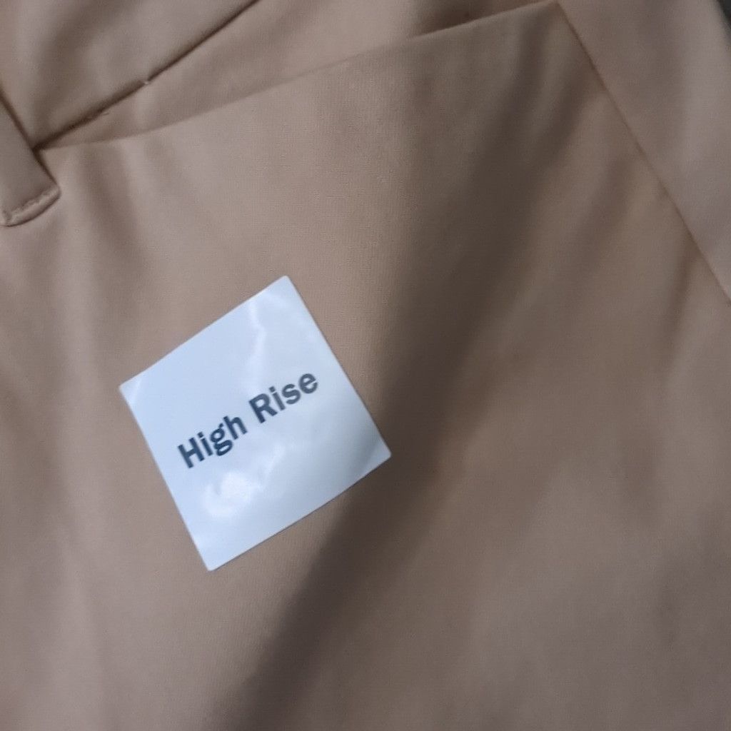 Old Navy Old navy pixie high rise khaki pants size 8 Size 30" / US 8 / IT 44 - 2 Thumbnail