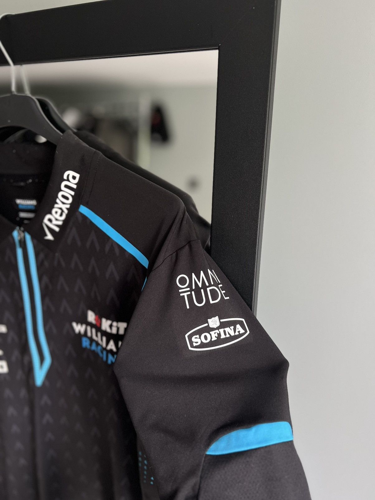 Formula 1 Williams Racing AMG F1 2019 Teamwear 1/3 Zip Polo Shirt Size US M / EU 48-50 / 2 - 4 Thumbnail