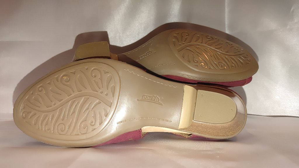 Earth Ragz Earth Kelsey Suede Peep Toe Bootie Size 8B NWOT Size US 8 / IT 38 - 8 Thumbnail