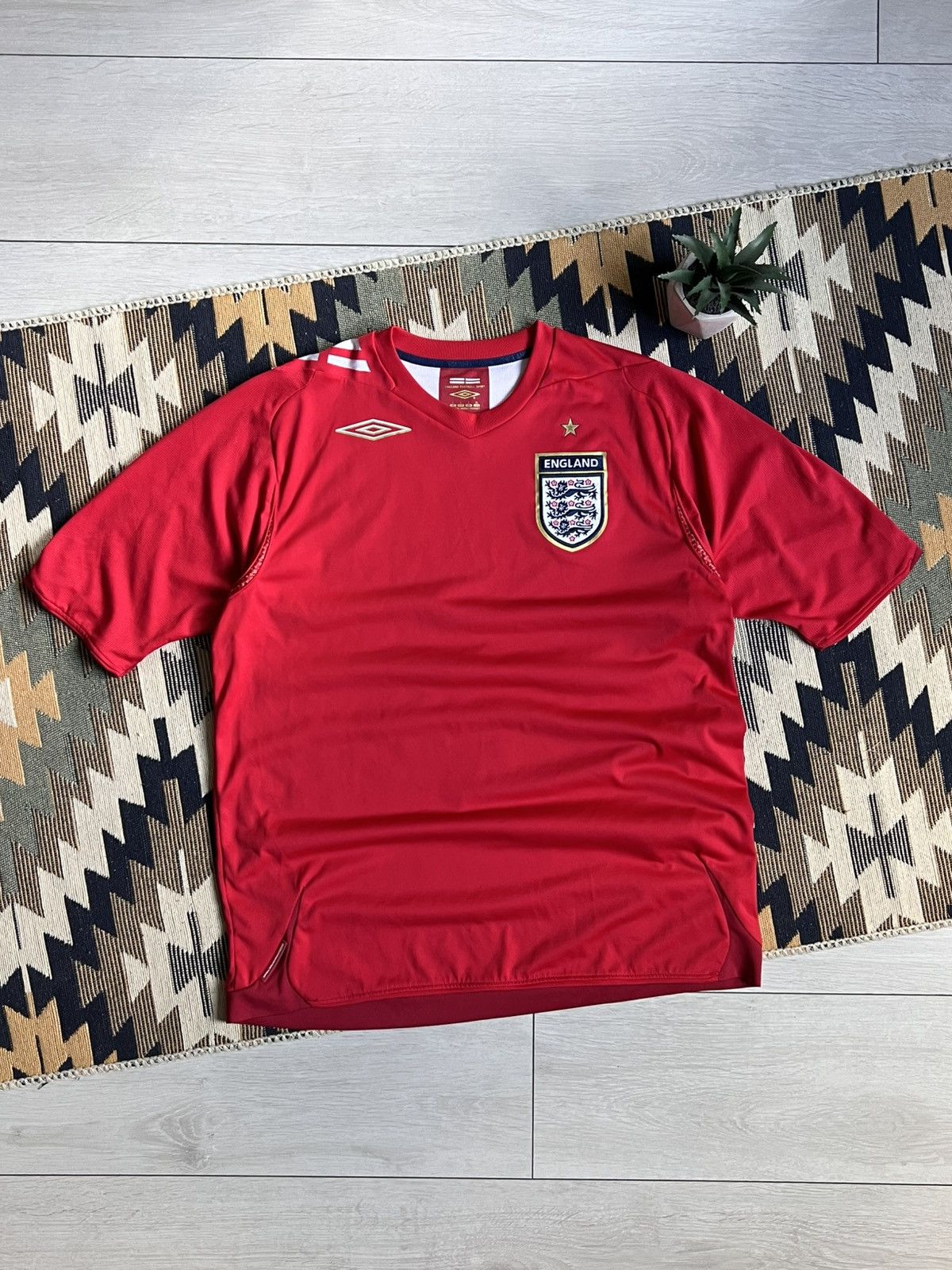 Umbro × Vintage Vintage Umbro England 2006/08 Away Blokecore Soccer Jersey Size US L / EU 52-54 / 3 - 1 Thumbnail