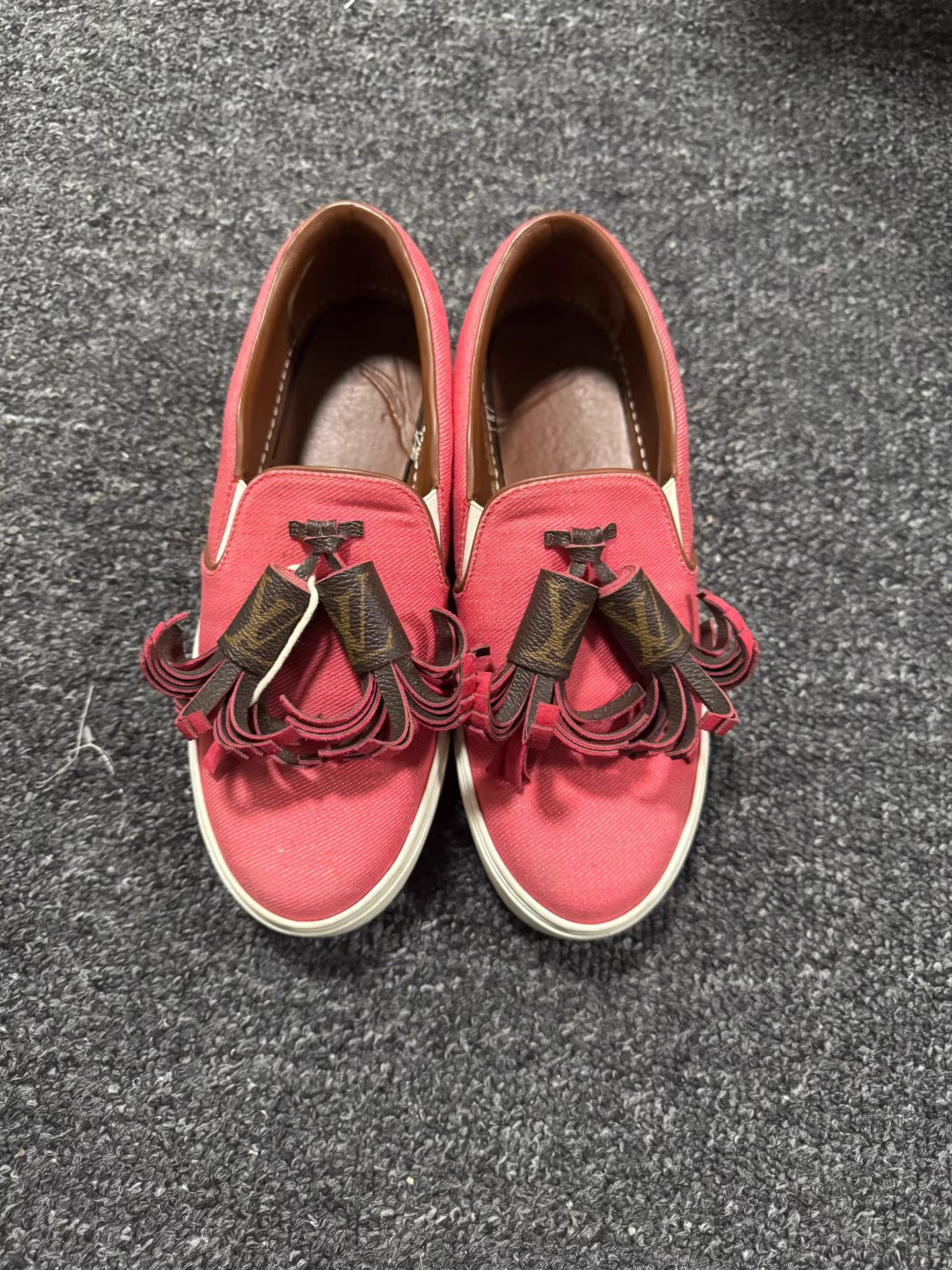 Louis Vuitton Louis Vuitton Tassel Slip-On Sneakers K13 Size US 6 / IT 36 - 2 Thumbnail