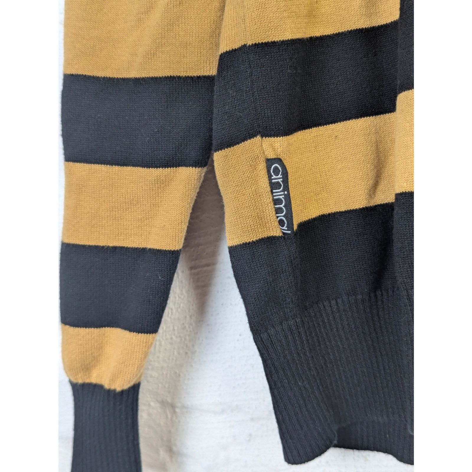 Other Animal Striped Pullover Sweater Mens Medium Black Gold Rugby Size US M / EU 48-50 / 2 - 3 Thumbnail