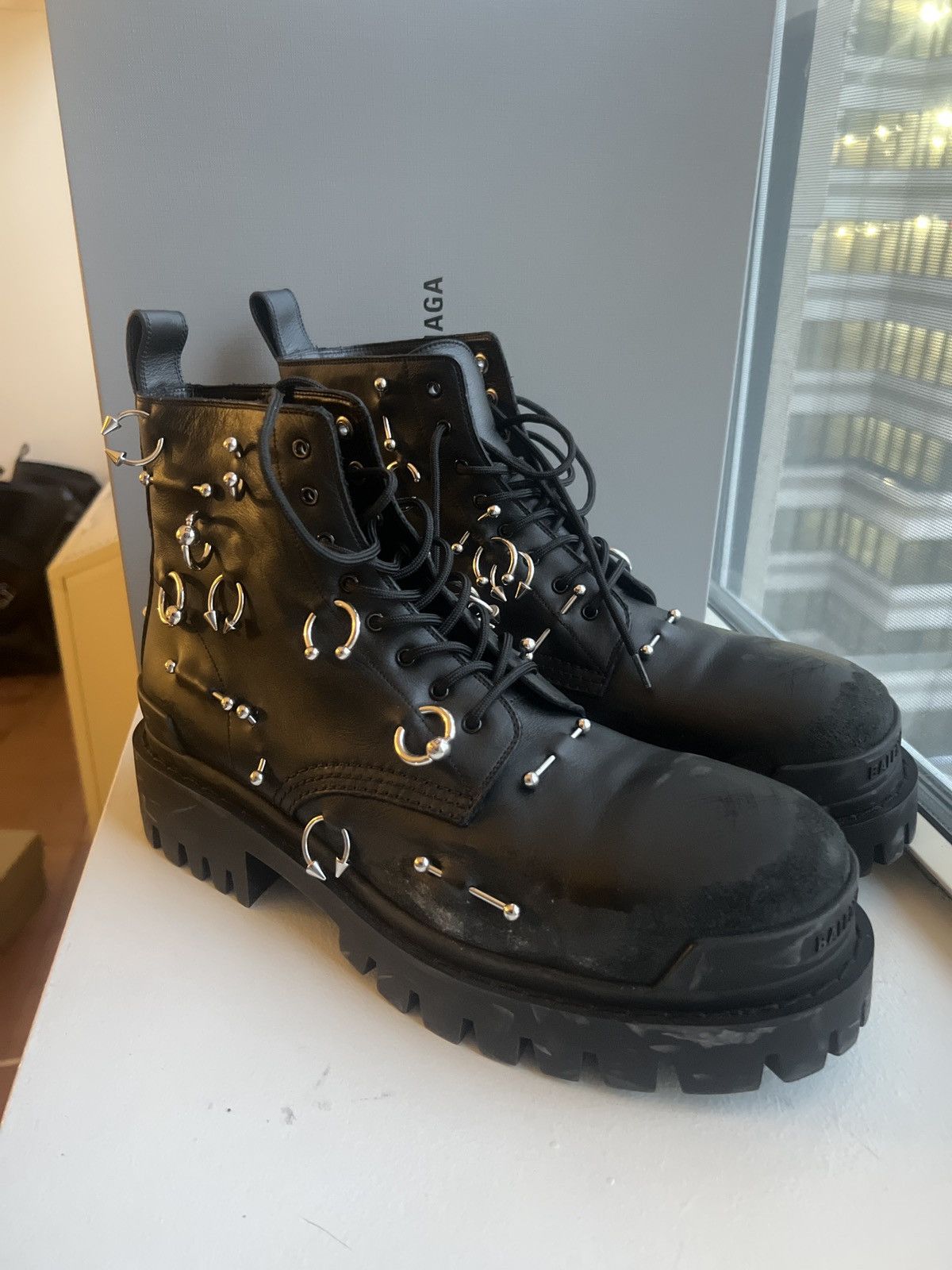 Offer on: Piercing Strike Boots Calf leather