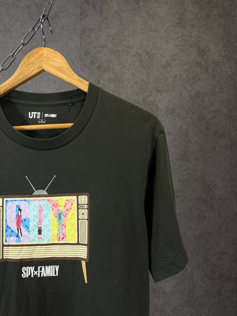 Anime × Japanese Brand × Uniqlo Spy x Family Uniqlo Japanese anima tee Size US S / EU 44-46 / 1 - 2 Thumbnail
