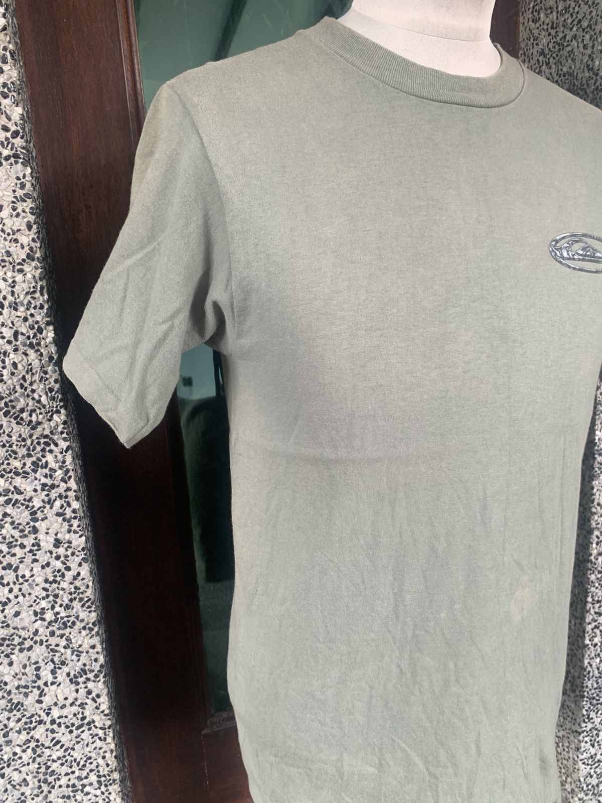 Quiksilver Vintage 90s Quiksilver Surf / Surfing / Surfboards T shirt Size US S / EU 44-46 / 1 - 5 Thumbnail
