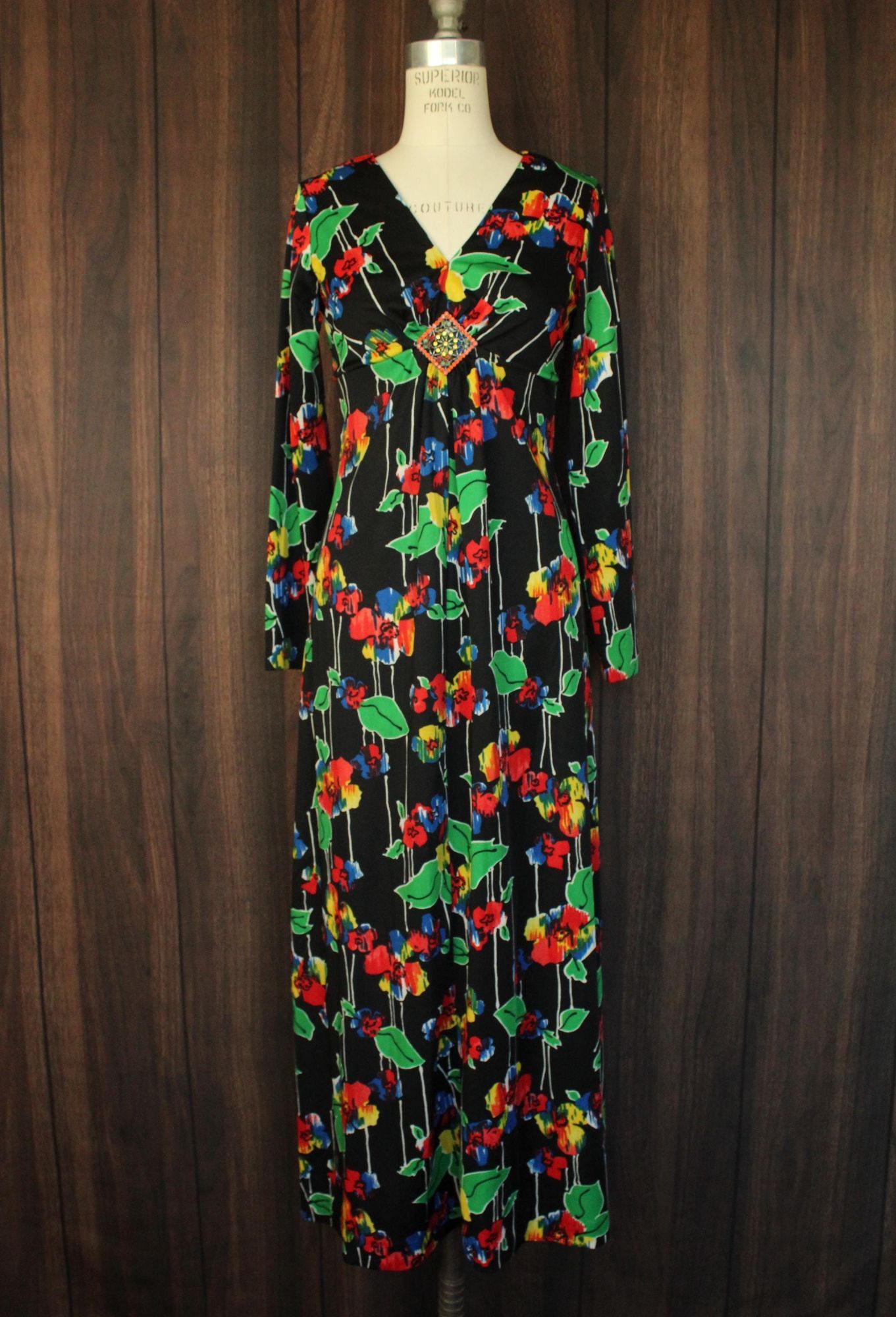 Vintage Vintage 1960s Dress, Black Floral Print with Brooch Maxidre Size M / US 6-8 / IT 42-44 - 2 Thumbnail
