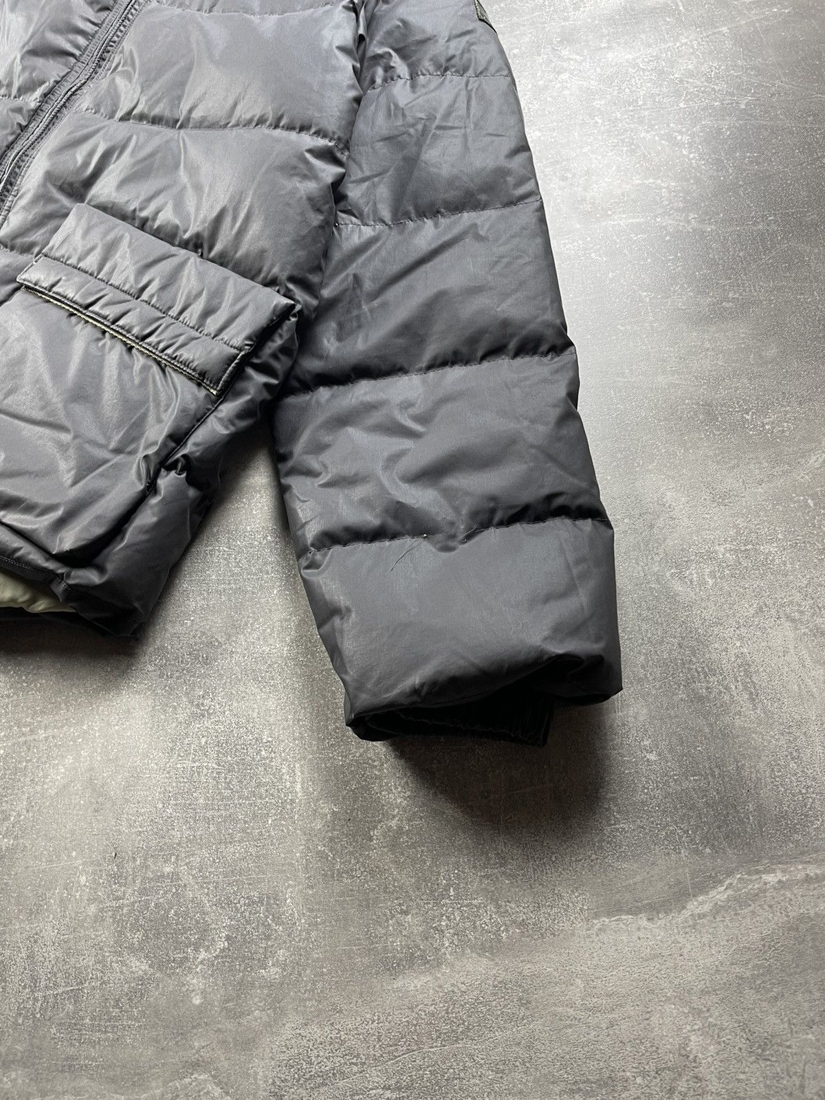 Diesel Archives Rare Diesel Y2K Gray Real Down Puffer Jacket Size US L / EU 52-54 / 3 - 10 Thumbnail