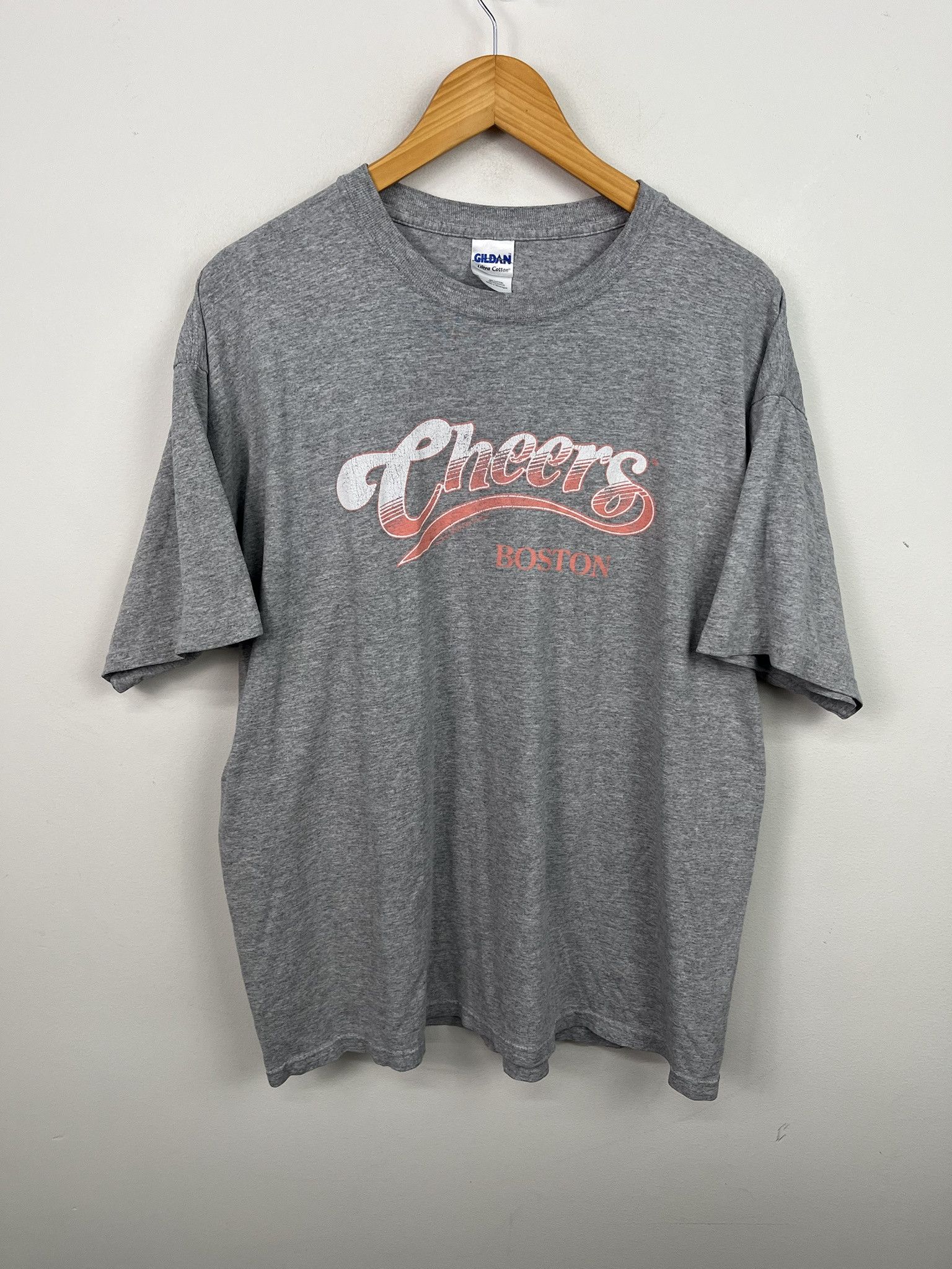 Vintage Vintage Cheers Boston Television T Shirt Size XL Size US XL / EU 56 / 4 - 1 Thumbnail