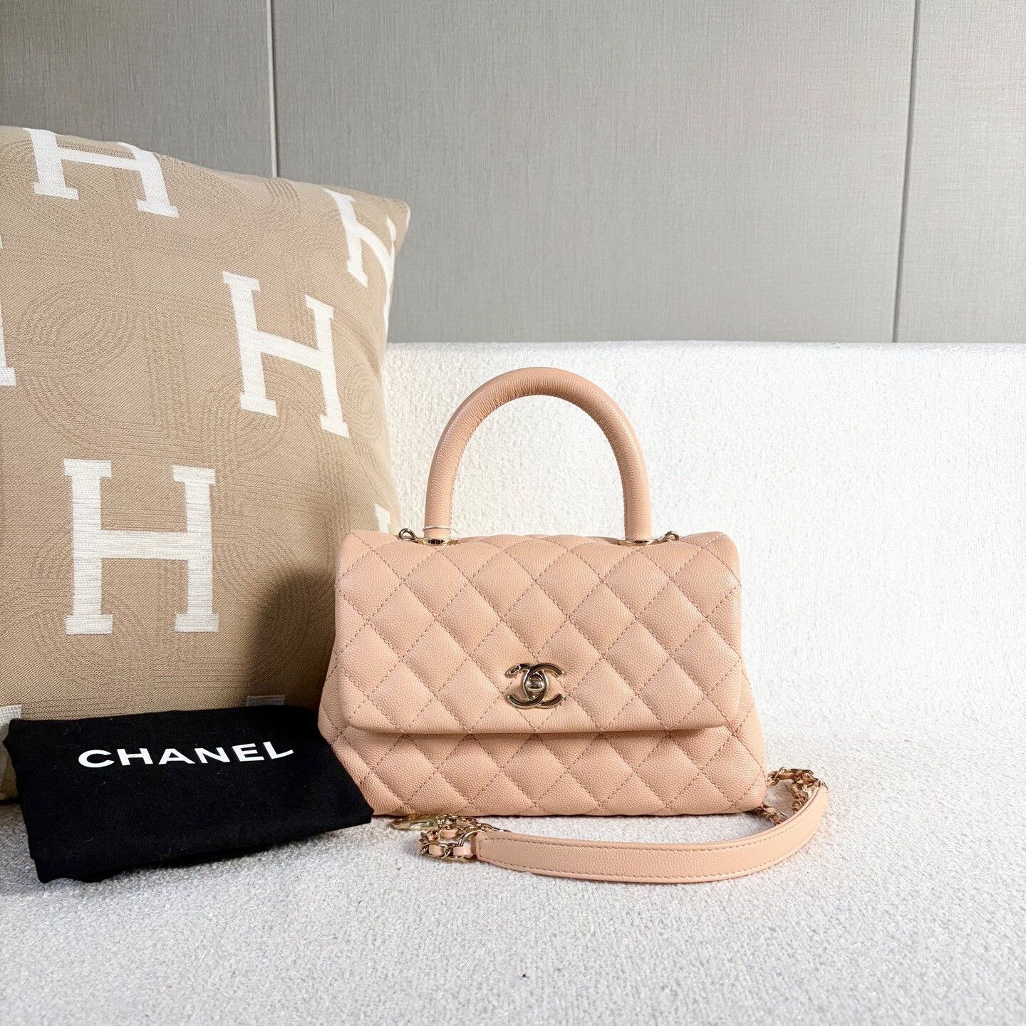 Chanel Pre-loved Bag Very good condition Size ONE SIZE - 1 Thumbnail