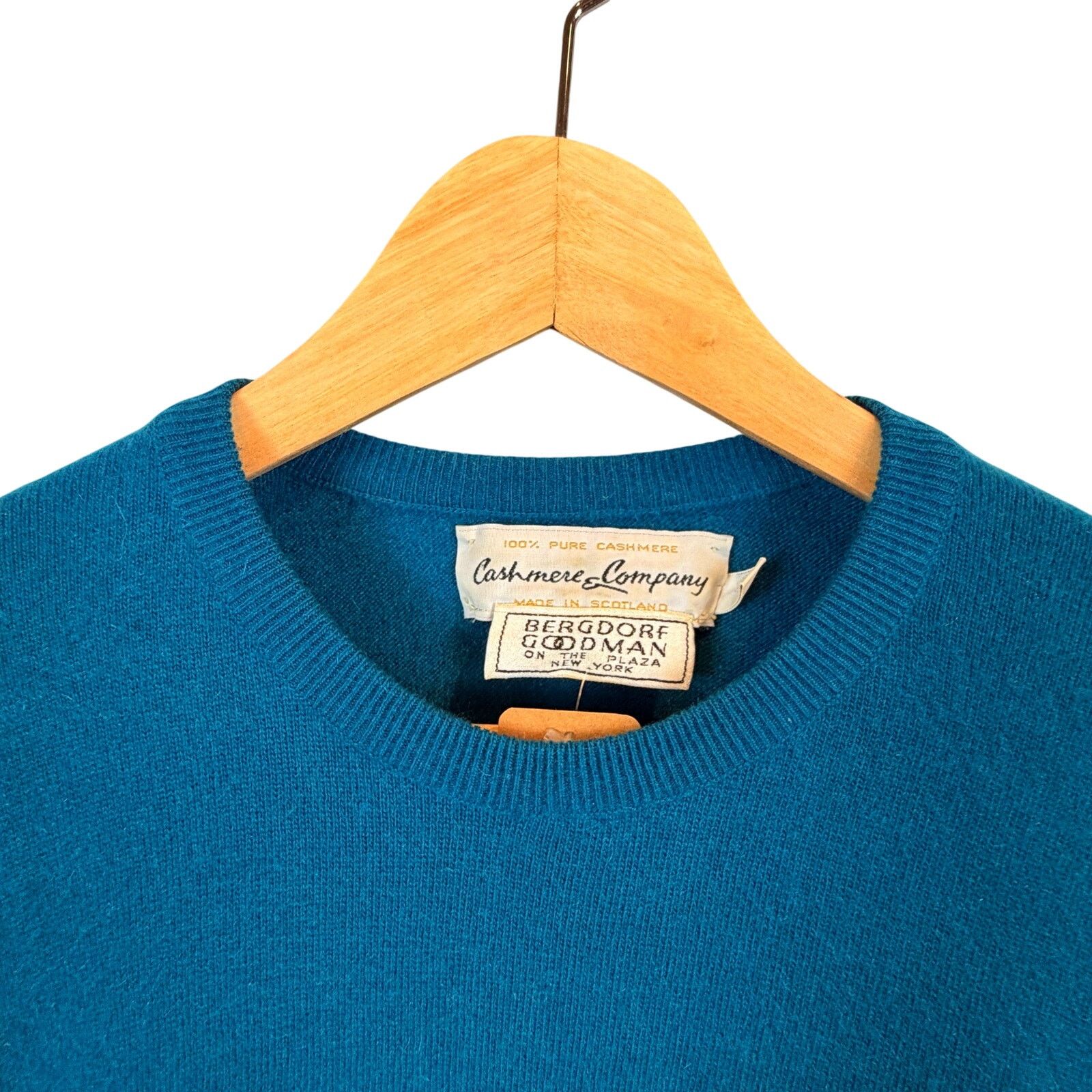 Vintage Scottish Cashmere Bergdorf Goodman Sweater Size L in Blue, Men's — image 2 of 4