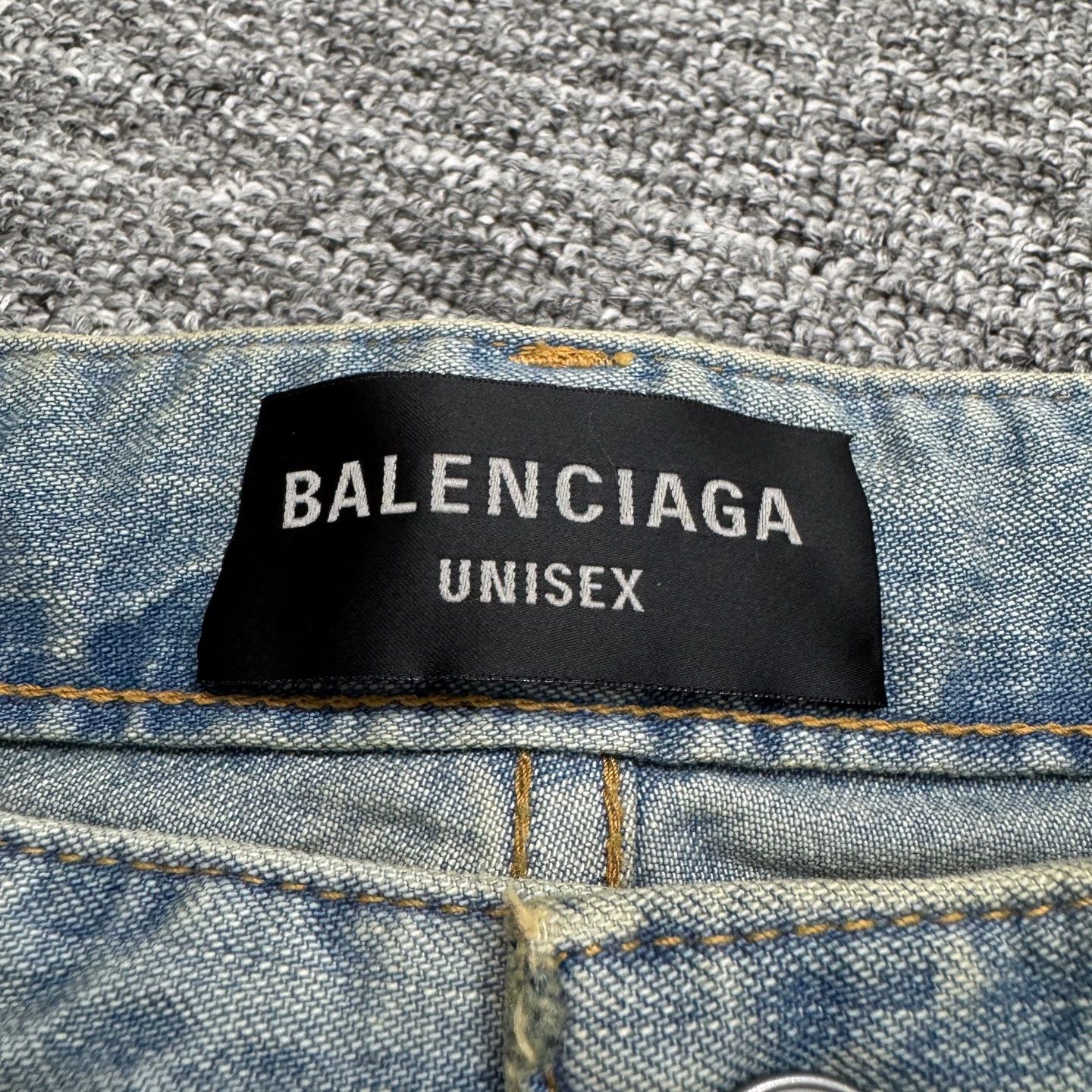 Balenciaga Balenciaga Women's New with Tags Washed Distressed Jeans XS Size 25" / US 0 / IT 36 - 2 Thumbnail