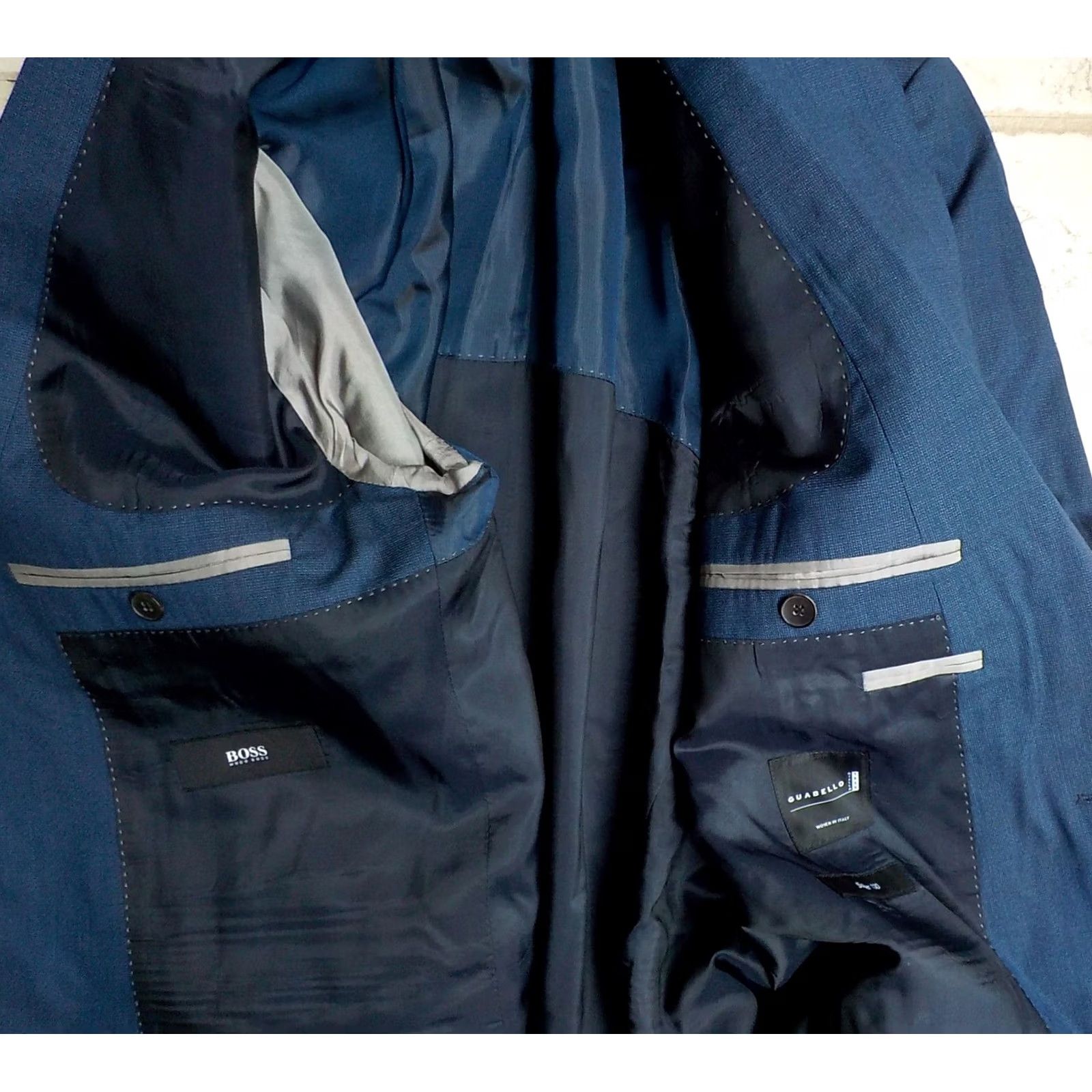 Hugo Boss HUGO BOSS Blazer Blue 2 Button GUABELLO Made in Italy Super 130 Wool SZ 44R Mens Jacket Blazer Regular Notch Lapel 2 Button Blue Size 44R - 5 Thumbnail
