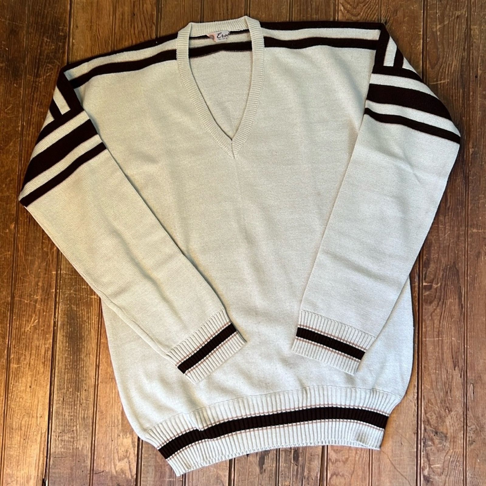 Other Vintage 1970s Erol V neck pull over sweater tan brown Size US S / EU 44-46 / 1 - 1 Thumbnail