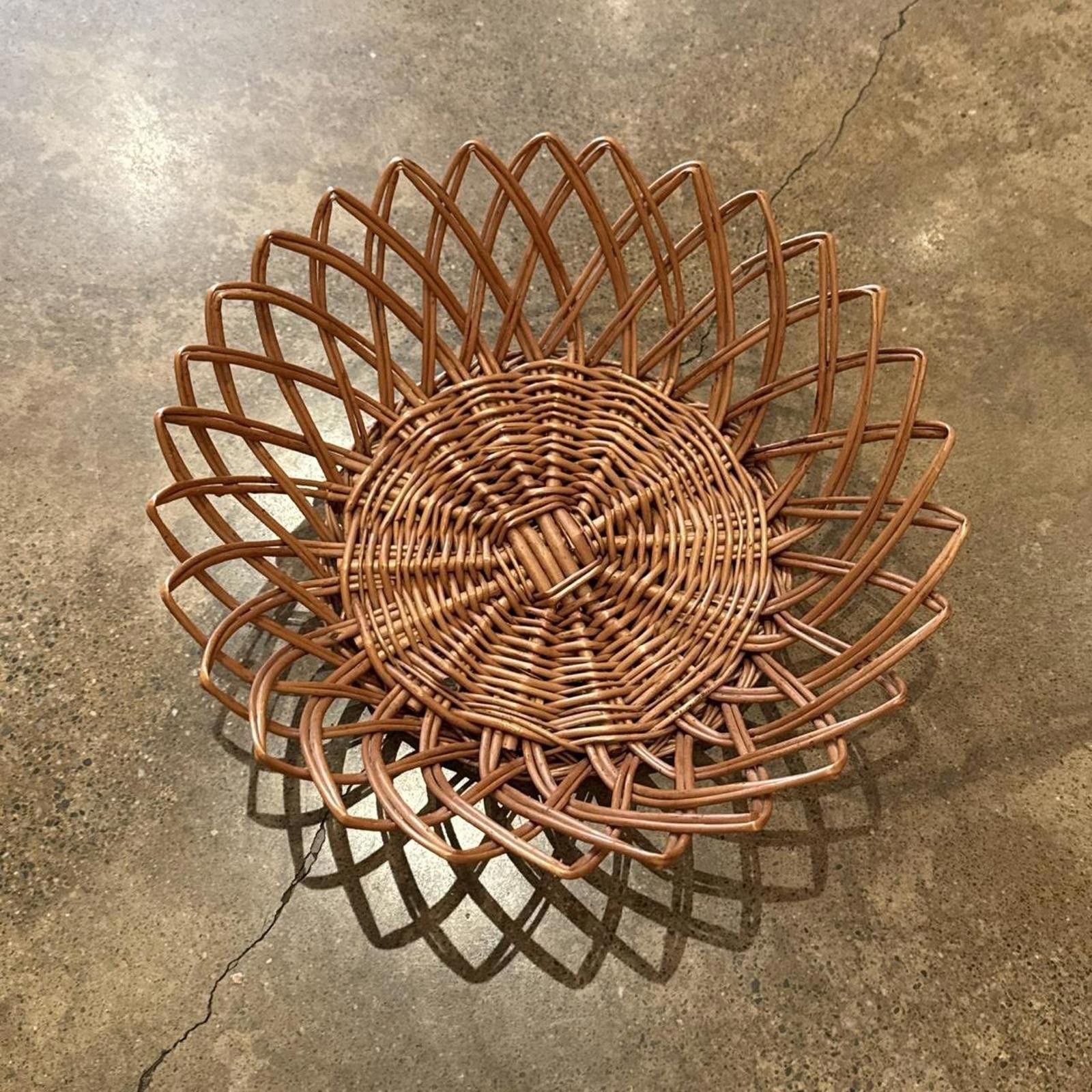 Other Vintage Woven Pointed End Wicker Basket Size ONE SIZE - 2 Thumbnail