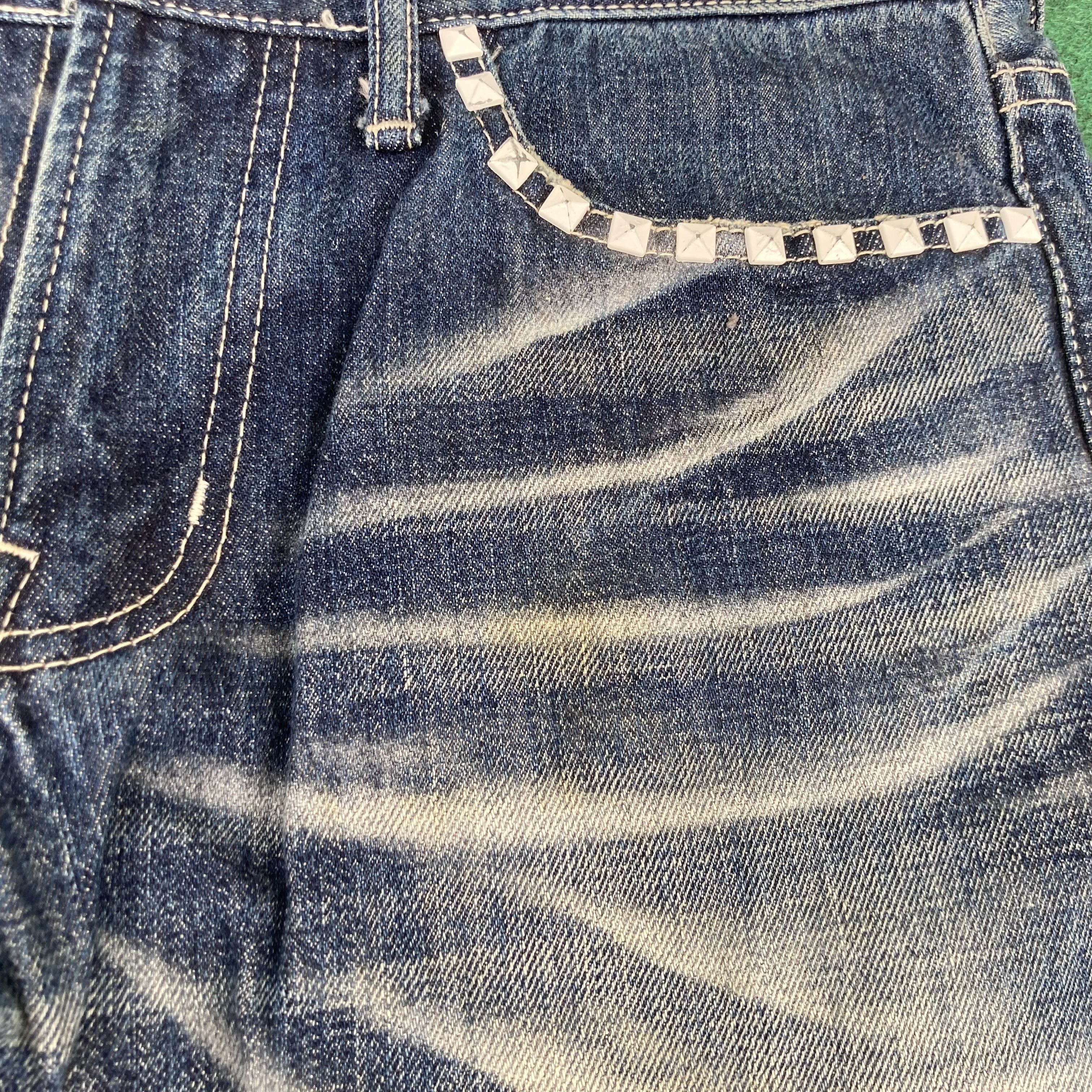 Vanquish 32x32.5 VANQUISH flared JAPAN Washed distressedJeans Size US 32 / EU 48 - 5 Thumbnail