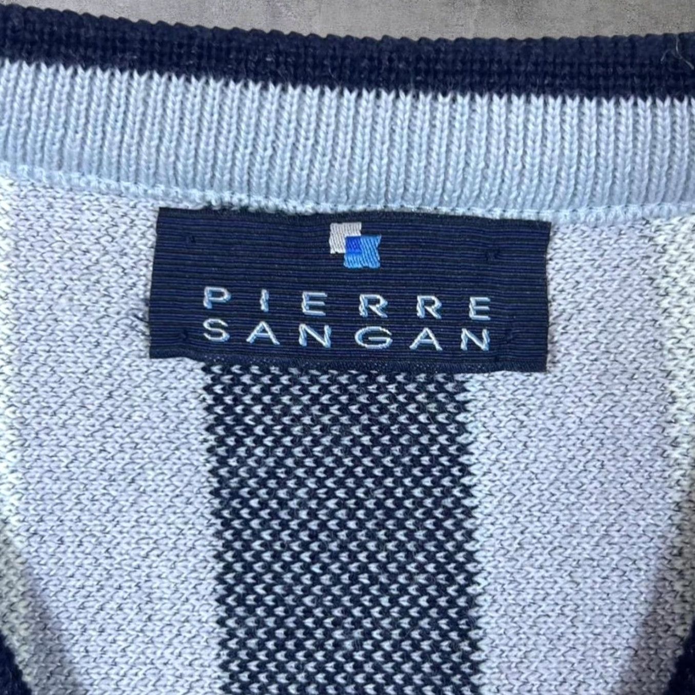 Vintage VINTAGE Pierre Sangan Grandad Patterned V-Neck Jumper Knit Wool Cotton Blend Navy Blue Large Mens Pullover Casual Size US L / EU 52-54 / 3 - 4 Thumbnail