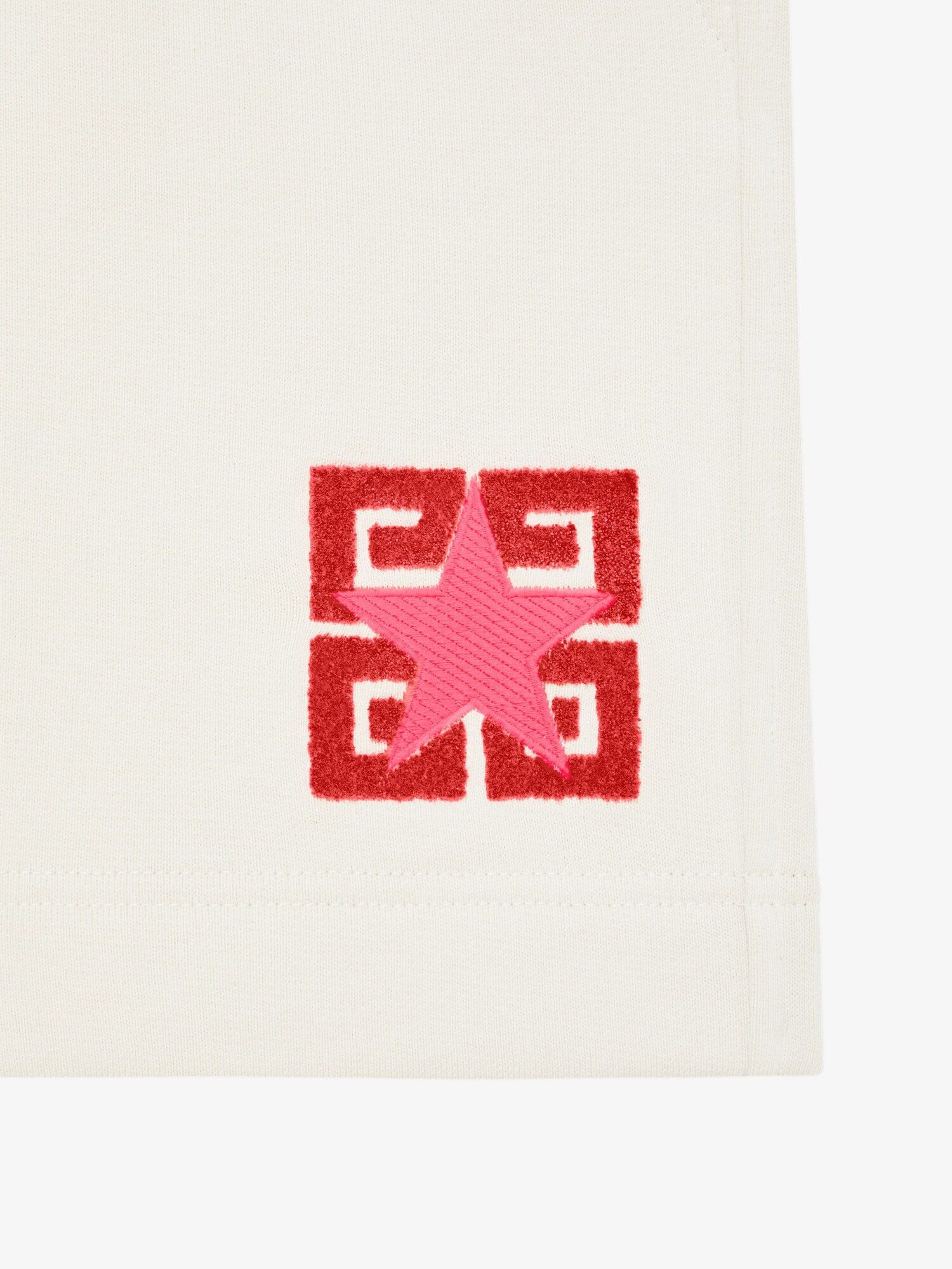 Givenchy o1srvl11e0225 4G Stars Bermuda Shorts in Light Beige Size US 34 / EU 50 - 4 Thumbnail