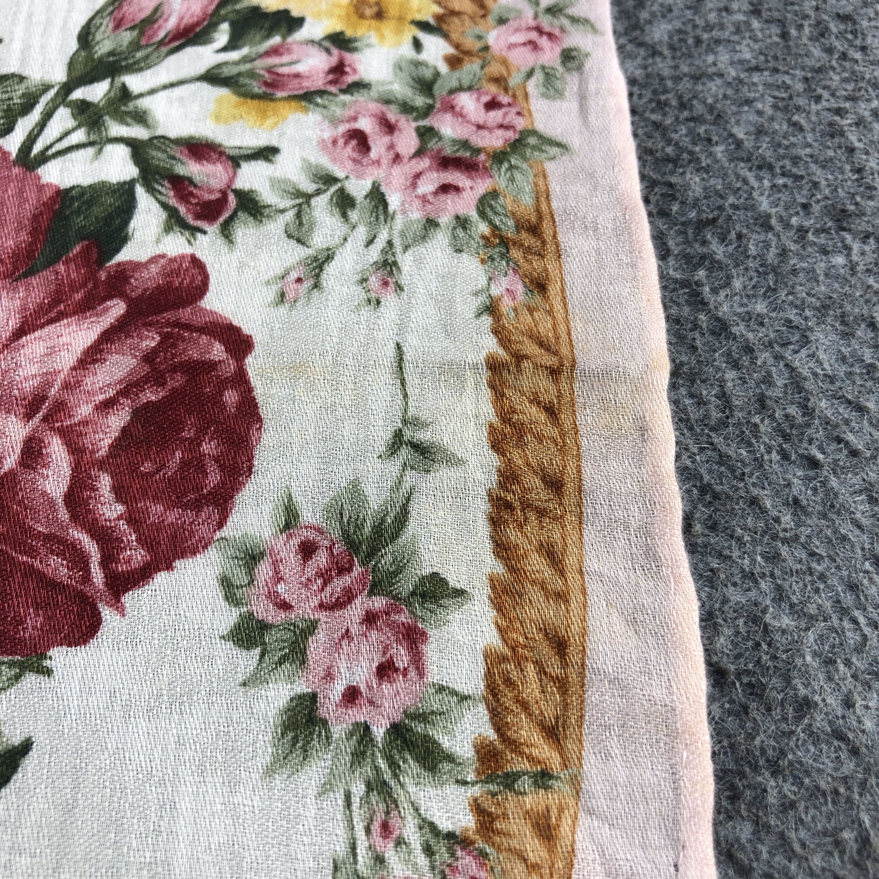 Burberry Burberrys Nova Check Handkerchief Bandana Neckerchief H2646 Size ONE SIZE - 9 Thumbnail