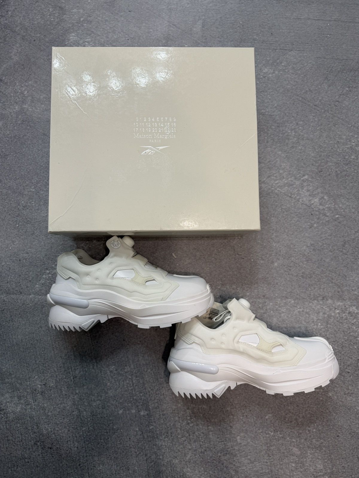 Maison Margiela × Reebok Maison Margiela Tabi x Reebok Instapump Project 0 B White Size US 10 / EU 43 - 6 Thumbnail